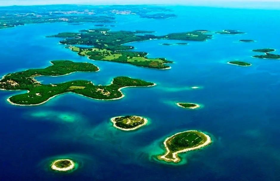 克羅埃西亞布里奧尼群島國家公園的群島地理示意圖。