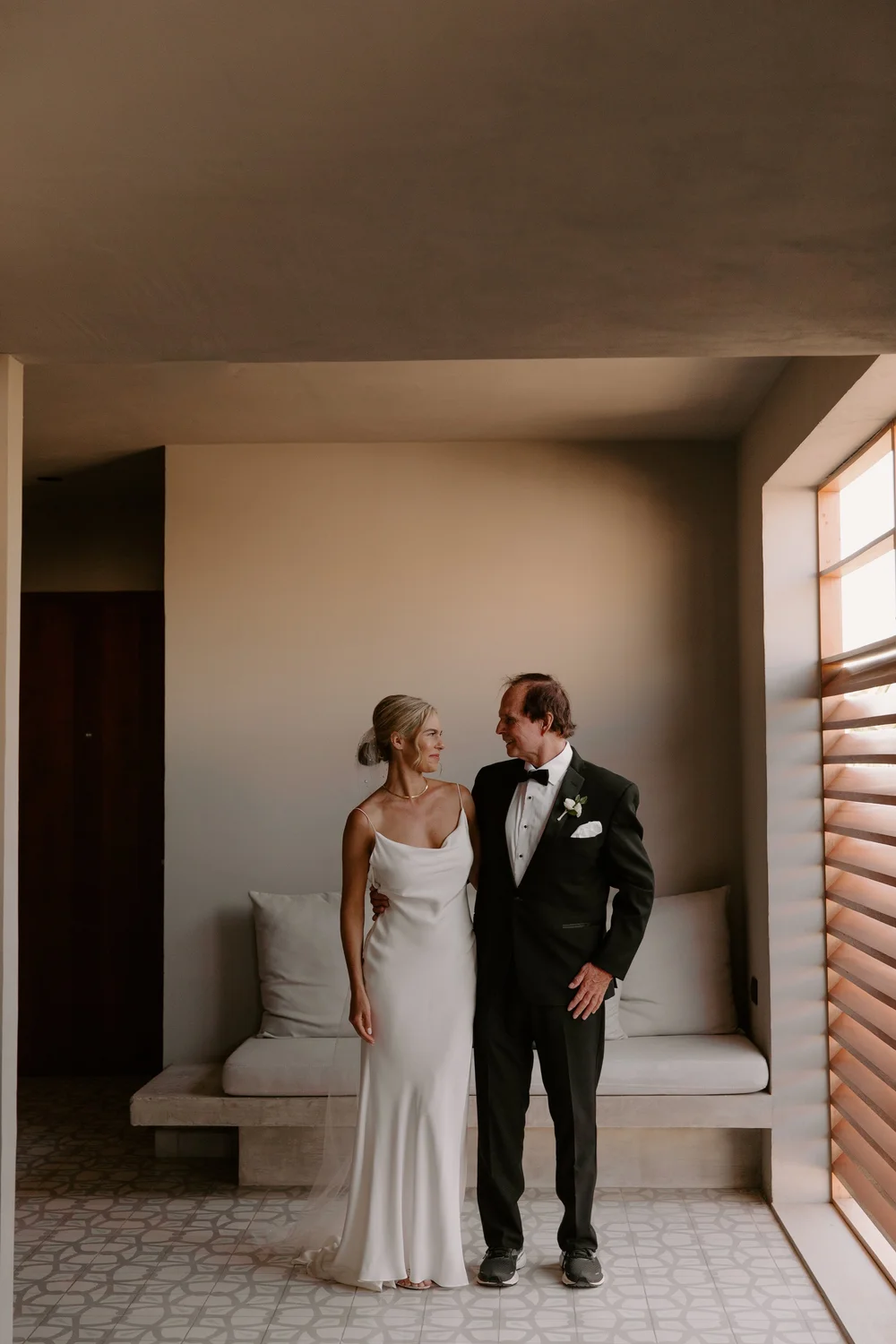 THECAPEWEDDING-CABOSANLUCASWEDDING-ASHGABESPHOTO-209.jpeg