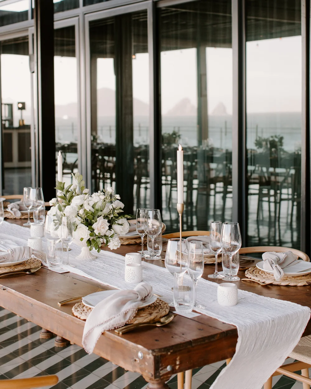 THECAPEWEDDING-CABOSANLUCASWEDDING-ASHGABESPHOTO-273.jpeg
