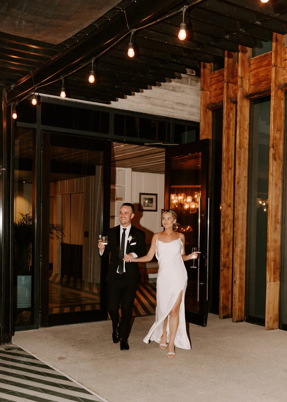 THECAPEWEDDING-CABOSANLUCASWEDDING-ASHGABESPHOTO-608.jpeg