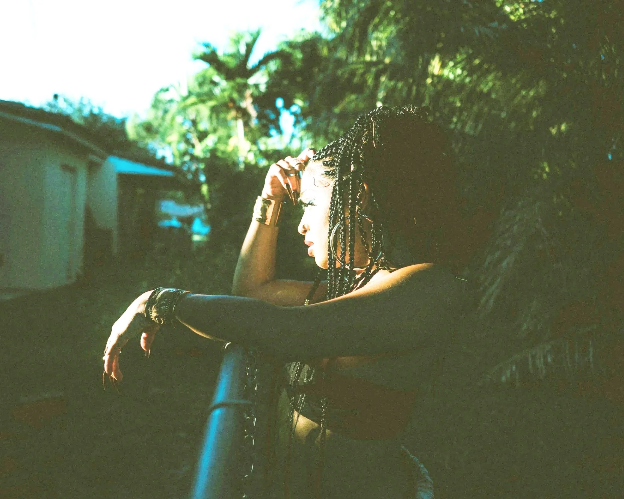 Woman outdoors, representing reflection after infidelity.