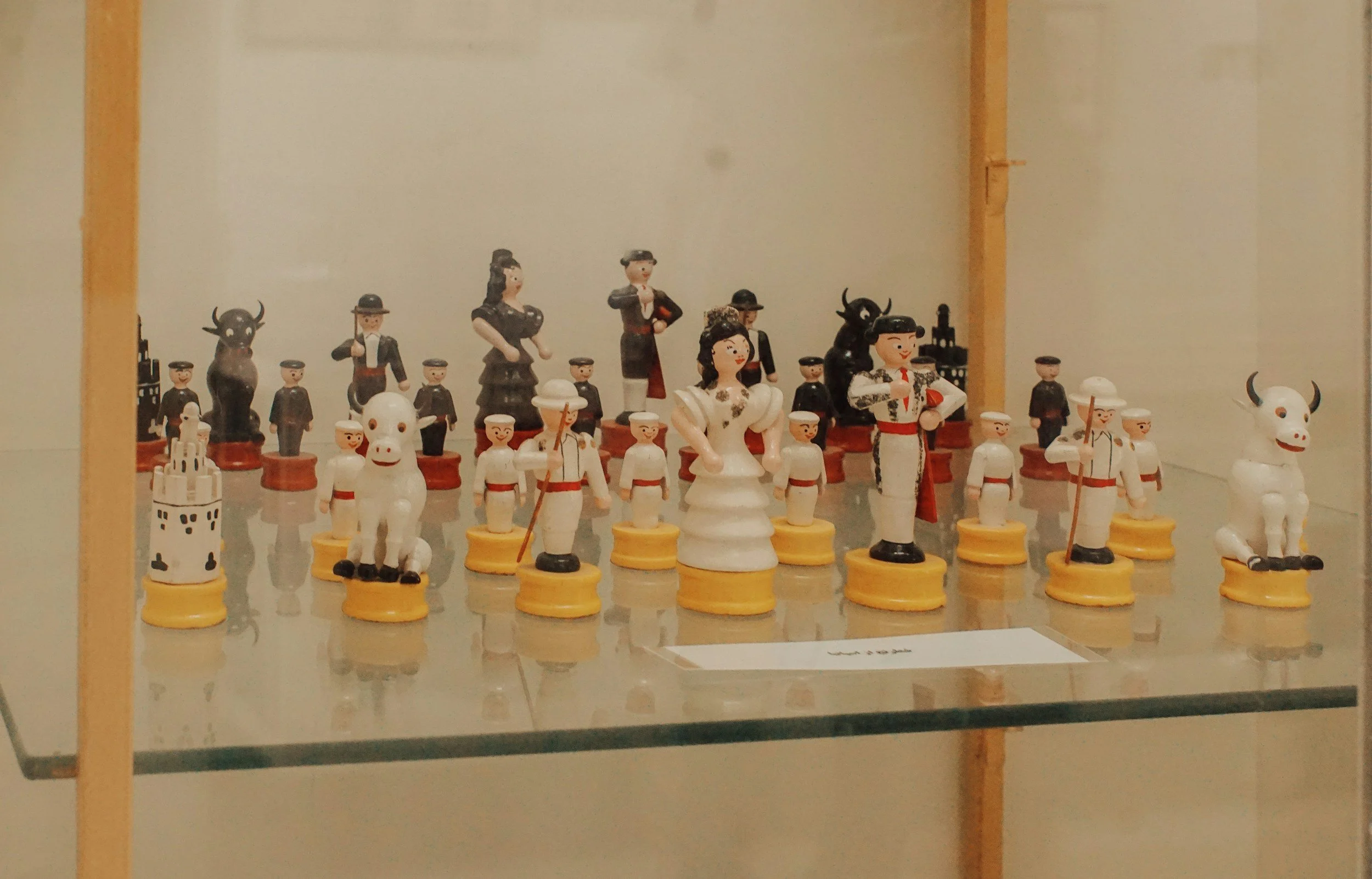 Rows of similar figurines, representing repeating relationship patterns