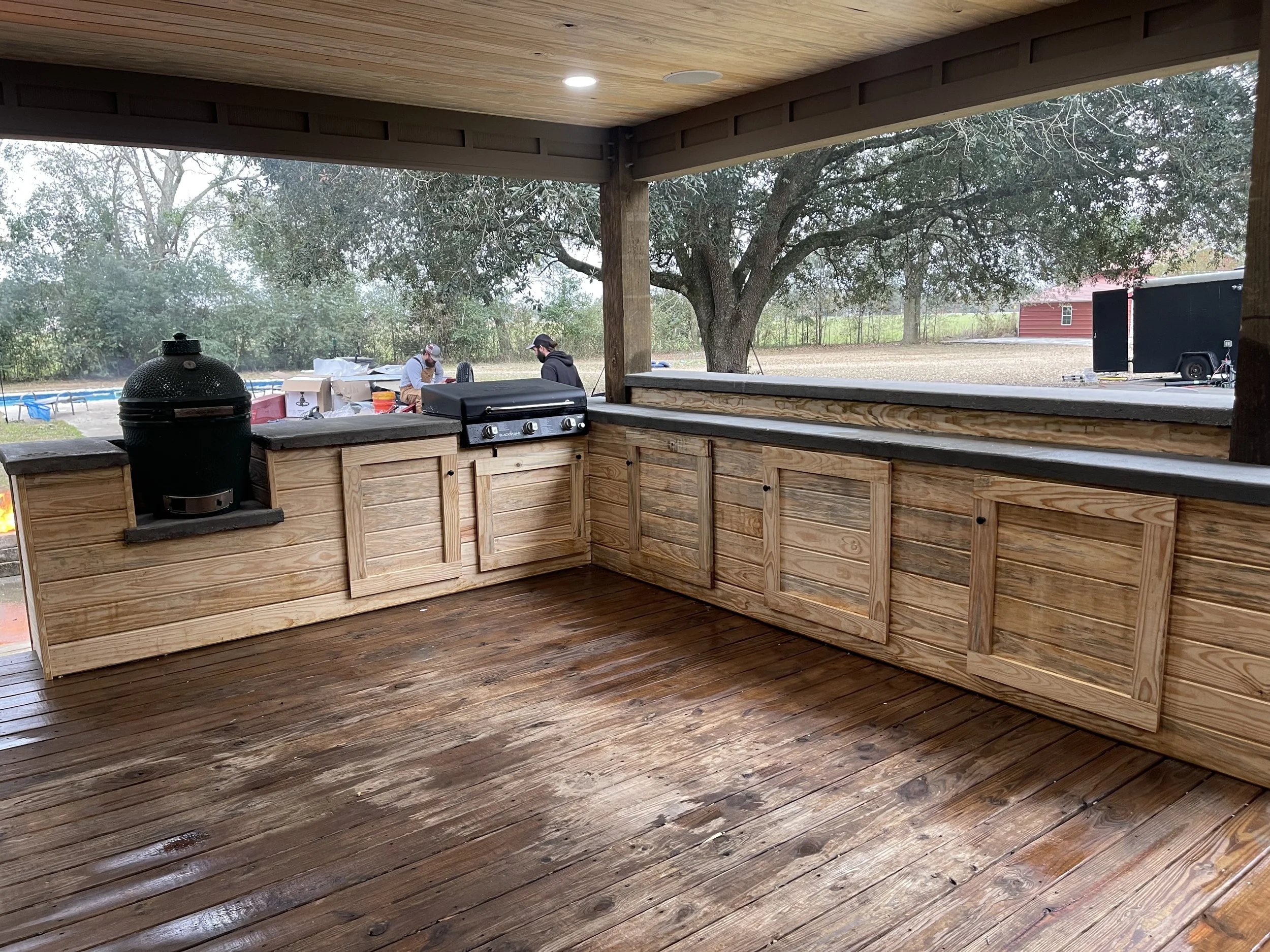 Modern And Sleek Finish Outdoor Kitchen Remodel in Robertsdale, AL by Sovine Construction project photo 15