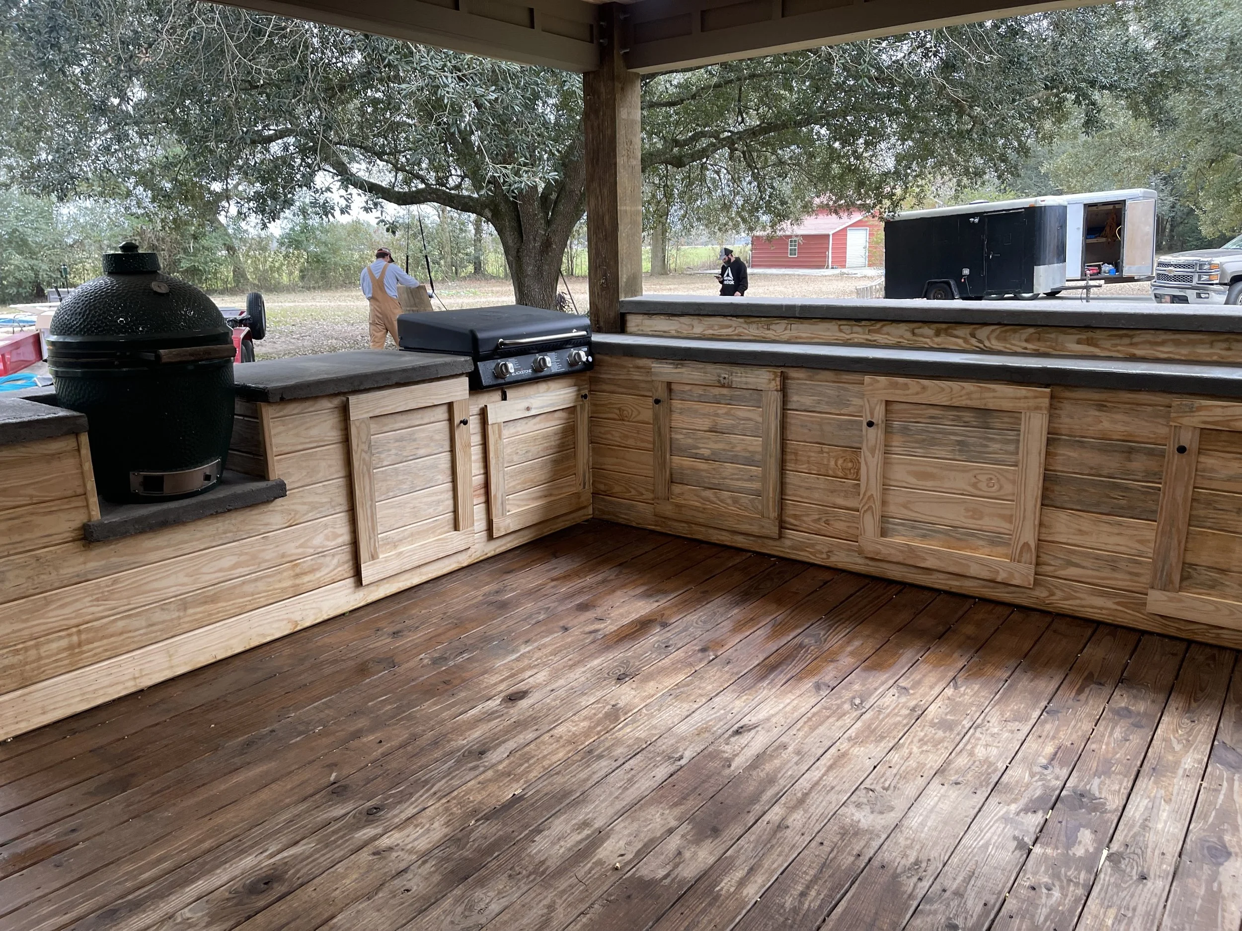 Modern And Sleek Finish Outdoor Kitchen Remodel in Robertsdale, AL by Sovine Construction project photo 9