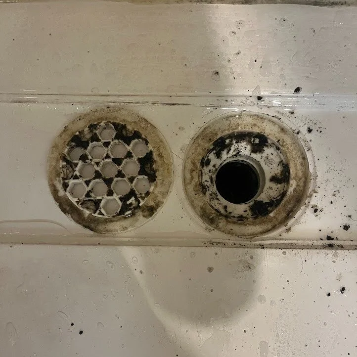 From grime to shine ✨ Proof that a little elbow grease goes a long way! #BeforeAndAfter #CleanGoals #pristine #melbourne #endoflease