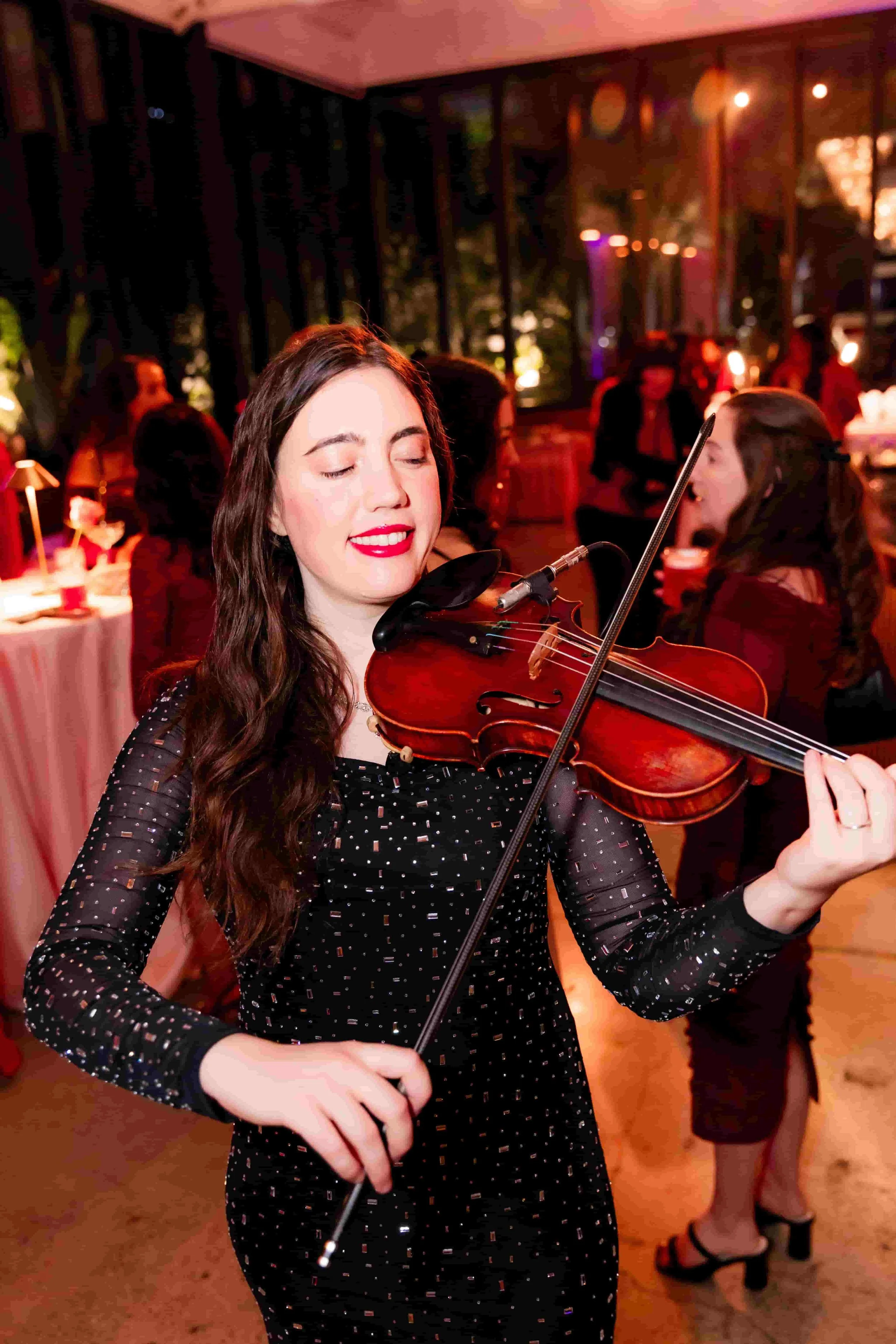 luxury event violinist entertaining guests at corporate event in LA