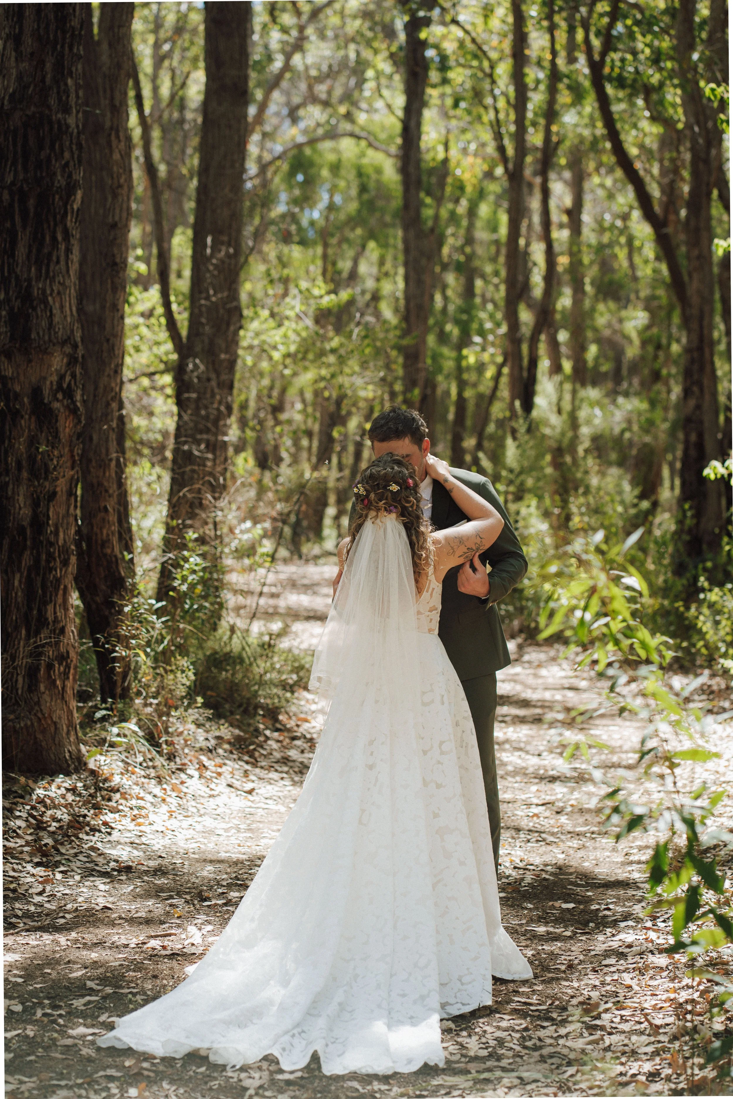 Georgia + Lachie's Gallery-105.JPG