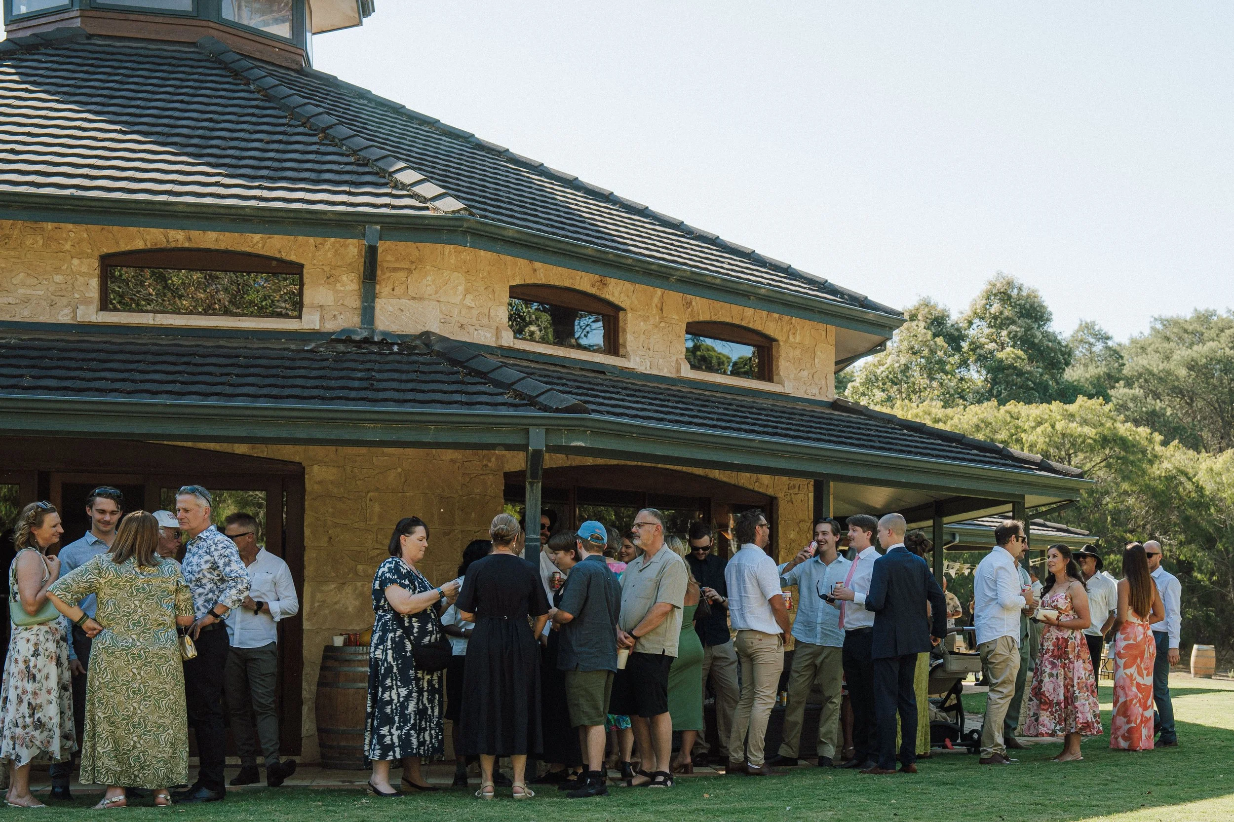 Georgia + Lachie's Gallery-190.JPG