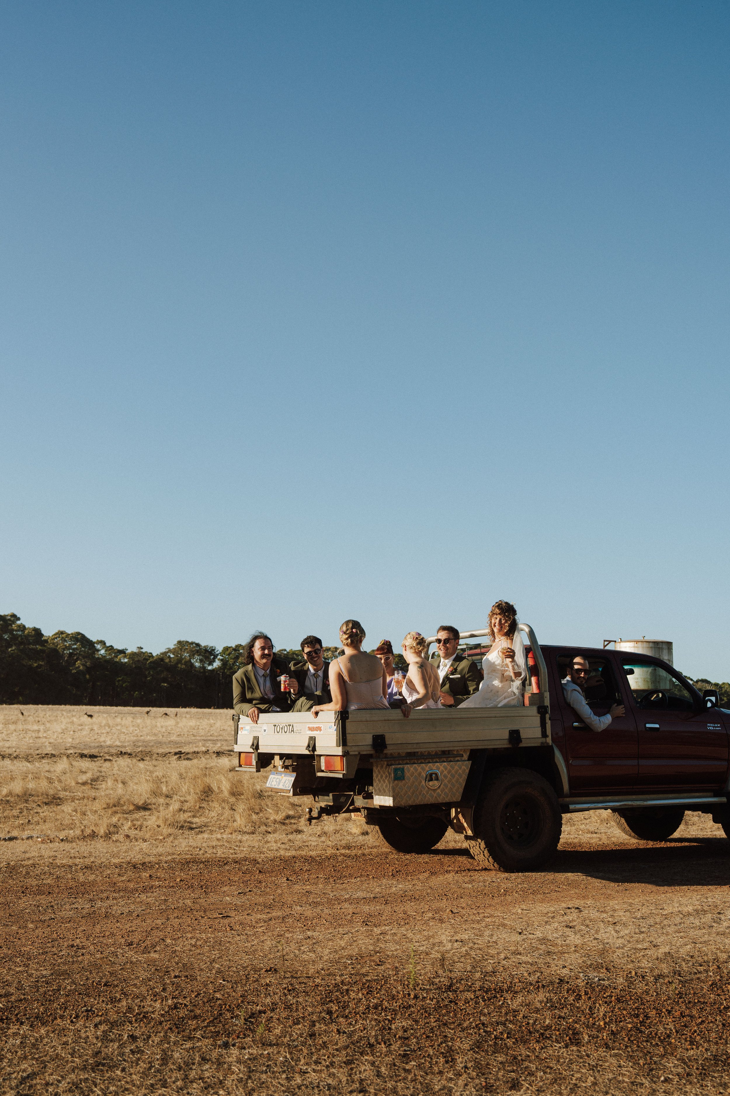 Georgia + Lachie's Gallery-300.JPG