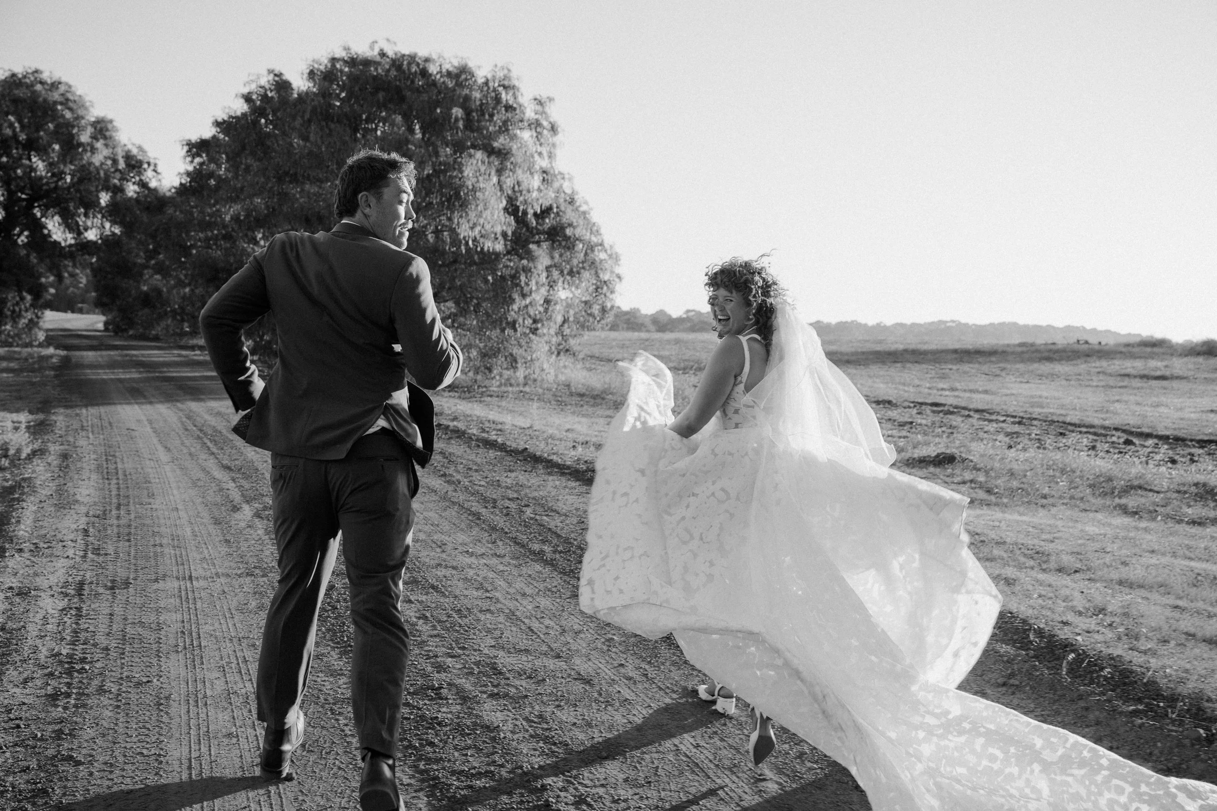 Georgia + Lachie's Gallery-370.JPG