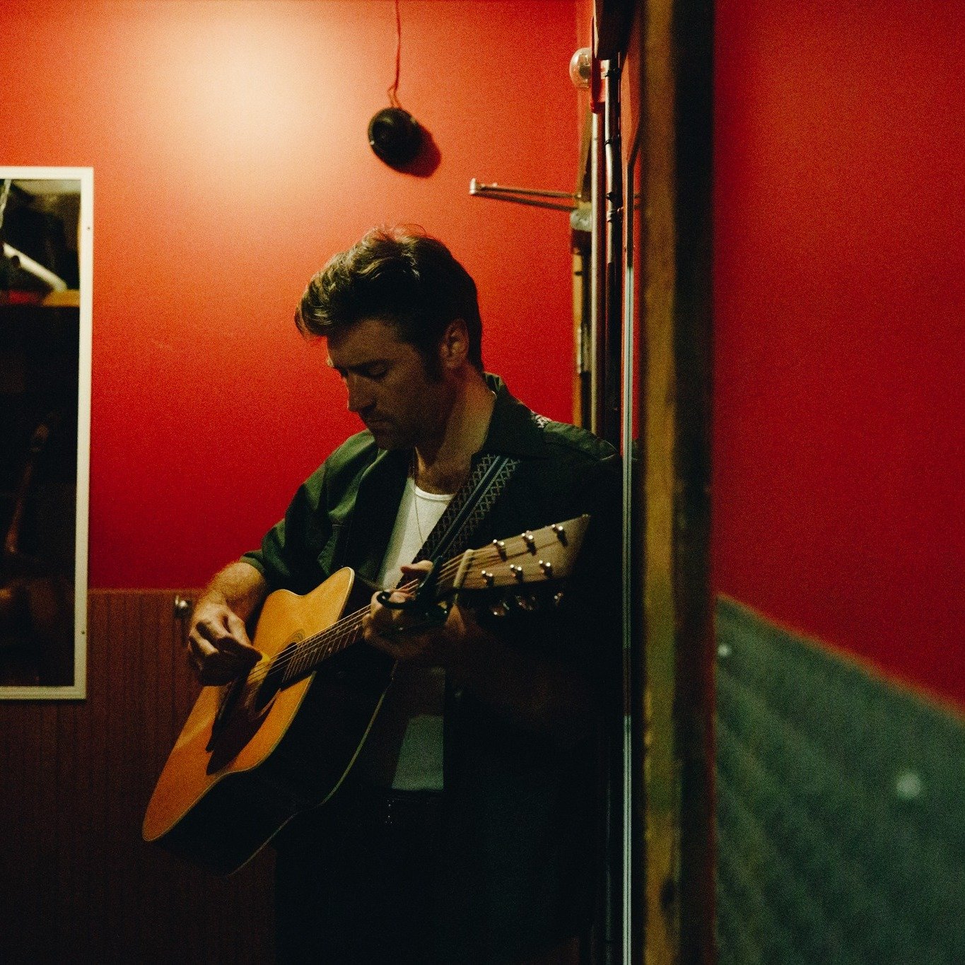 First Avenue presents
John Craigie &mdash; Spring 2026 with special guest Lou Hazel
Thursday, March 26, 2026 / Doors: 7:00 PM / Show: 7:30 PM
All Ages
Standing

For over a decade, John Craigie has made music that brings people in. Not with spectacle,