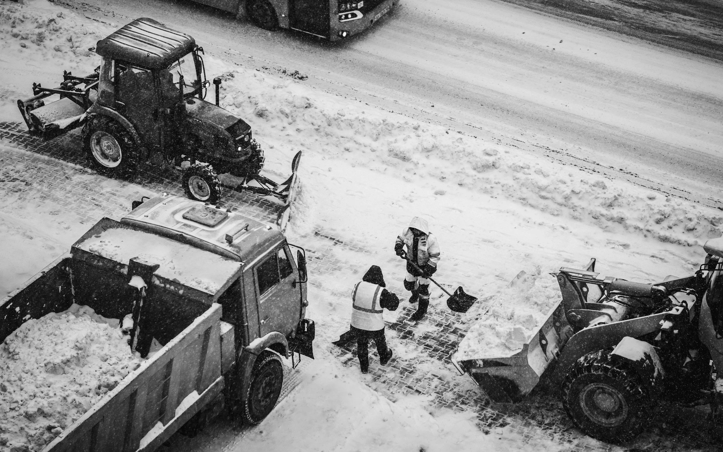 dezapezire tractor vola basculanta freza zapada