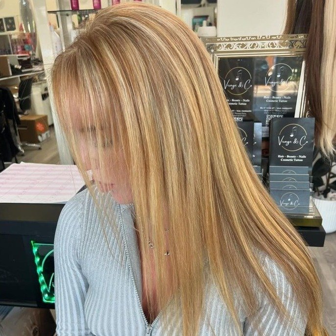 Brighten up your look with stunning hair highlights! ✨ Whether you're going for subtle sun-kissed strands or bold, vibrant hues, we will create the perfect look for you. Book your appointment now and let your hair shine! 💇&zwj;♀️🌟 #HairHighlights #