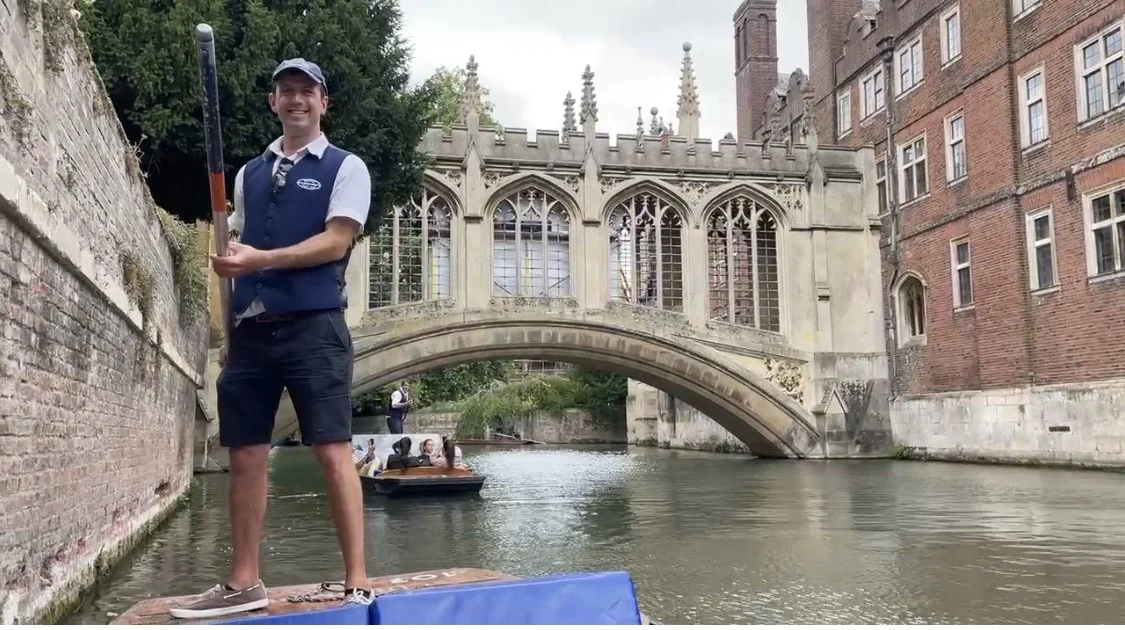 Cambridge punting photo.jpeg