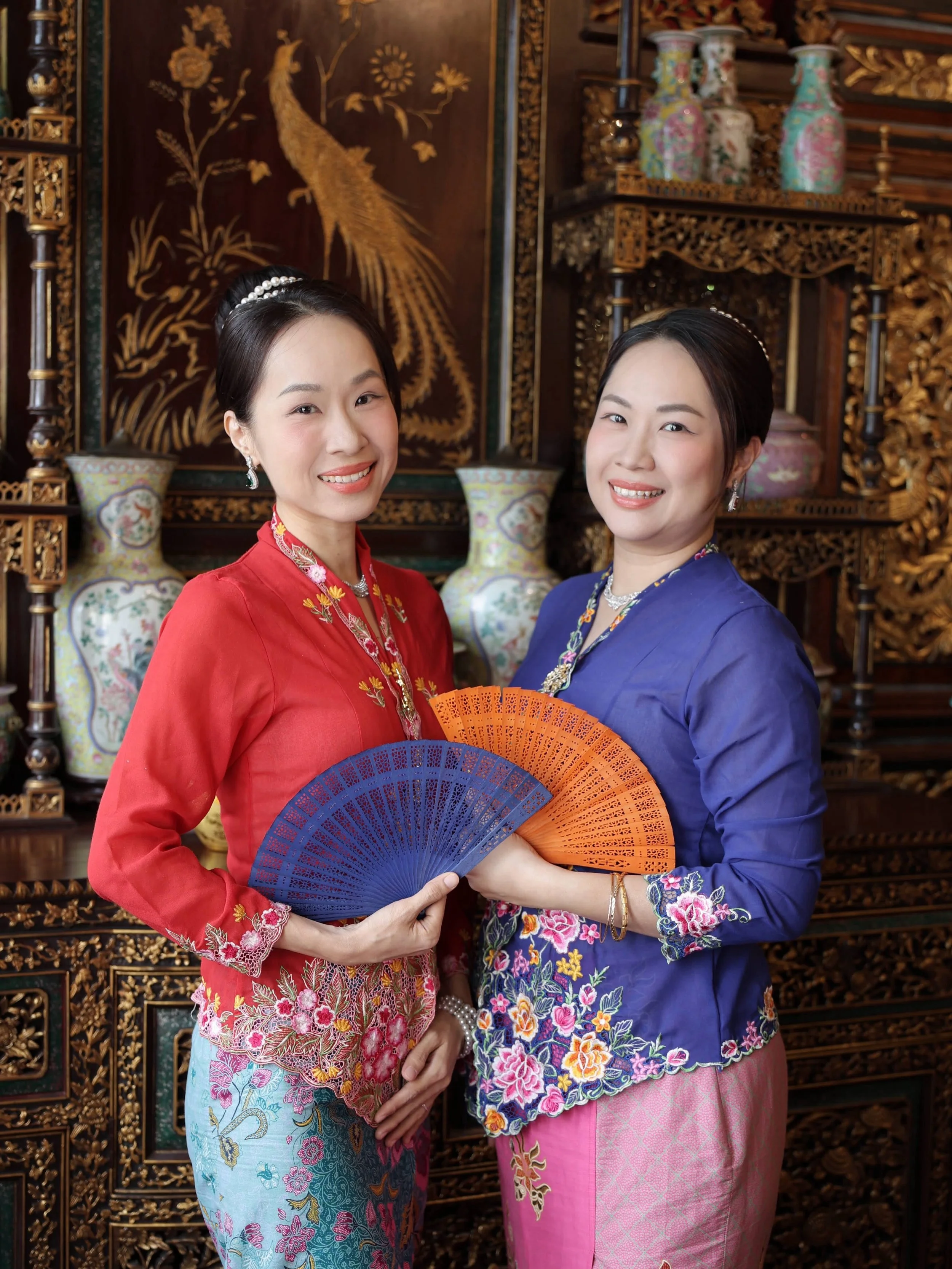 我和我的双胞胎小娘惹
#新加坡 #小娘惹 #筠霓教练 #yunnielifecoaching #harmoneehealing