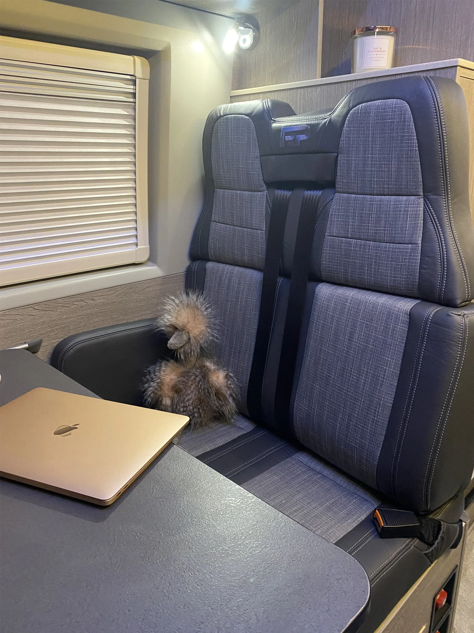 rp rebellion front lounge 4 berth seating