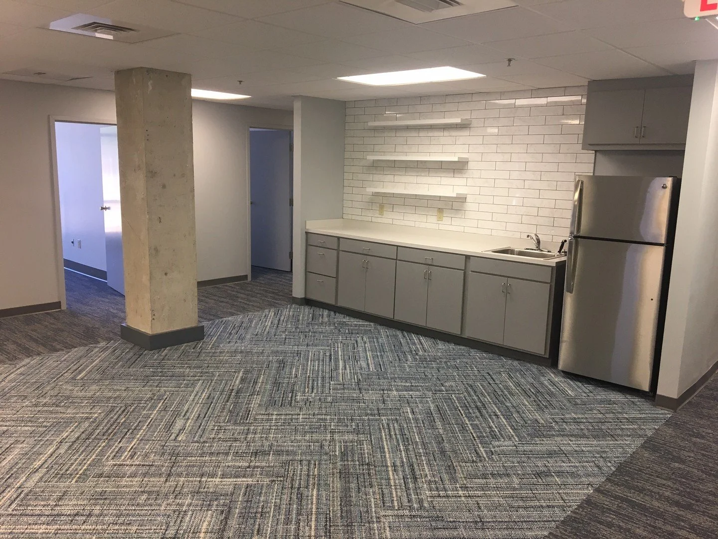 Looking for a private office space with the benefits of a professional community? Our Capitol Suites offices offer the privacy you need to focus, while our shared breakroom gives you a place to recharge, connect, and network with other professionals.