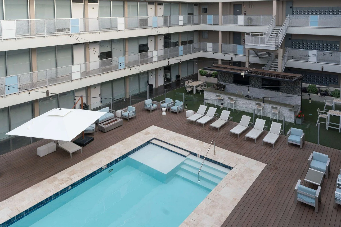 Enjoy stylish living, spacious interiors, and a sparkling pool that feels like a private getaway every day. Whether you're soaking up the sun or unwinding after work, the Courthouse Lofts and Walthall Lofts have everything you need to feel right at h