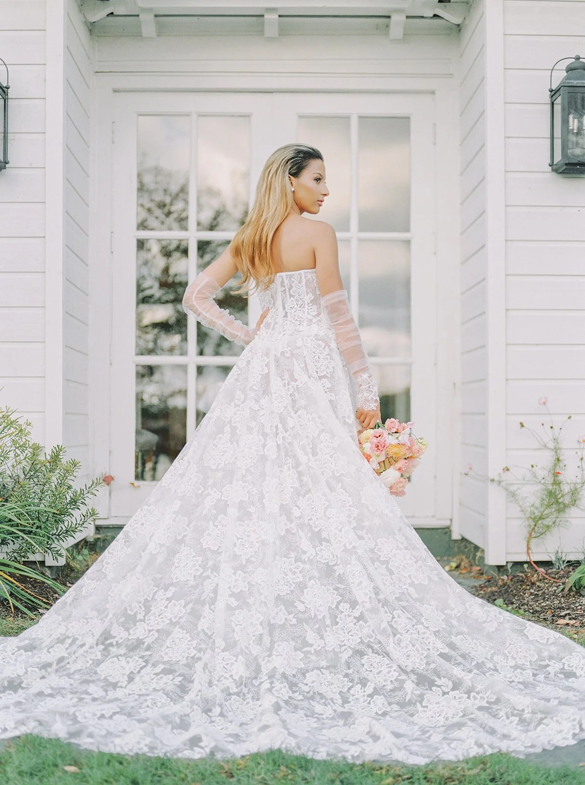 junophoto-manoir hovey-refined and colorful-fall wedding-110.jpg