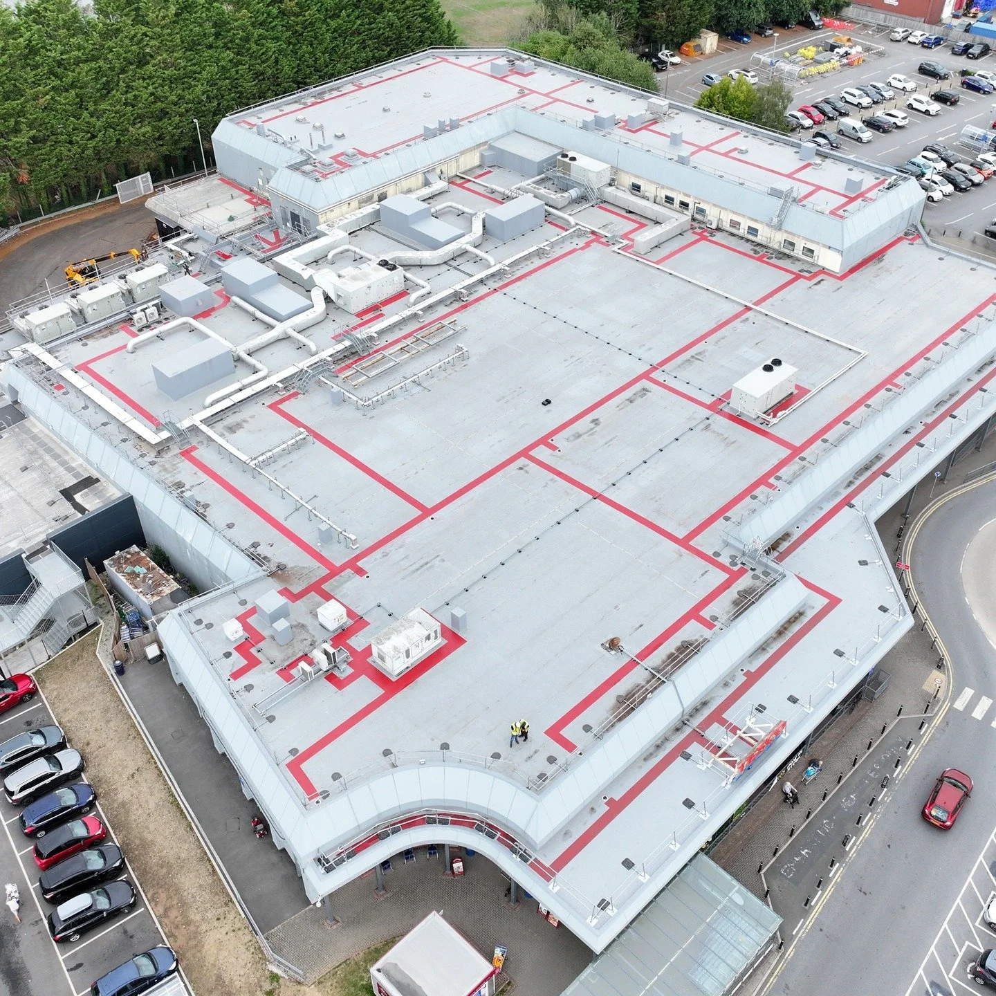 Another successful operation with the @ersltd1 team on site in Devon.
Instruction was for photos of the soon to be completed new roof covering.
The weather was kind, required photos taken and ready for download by the customer later that day.
#r
