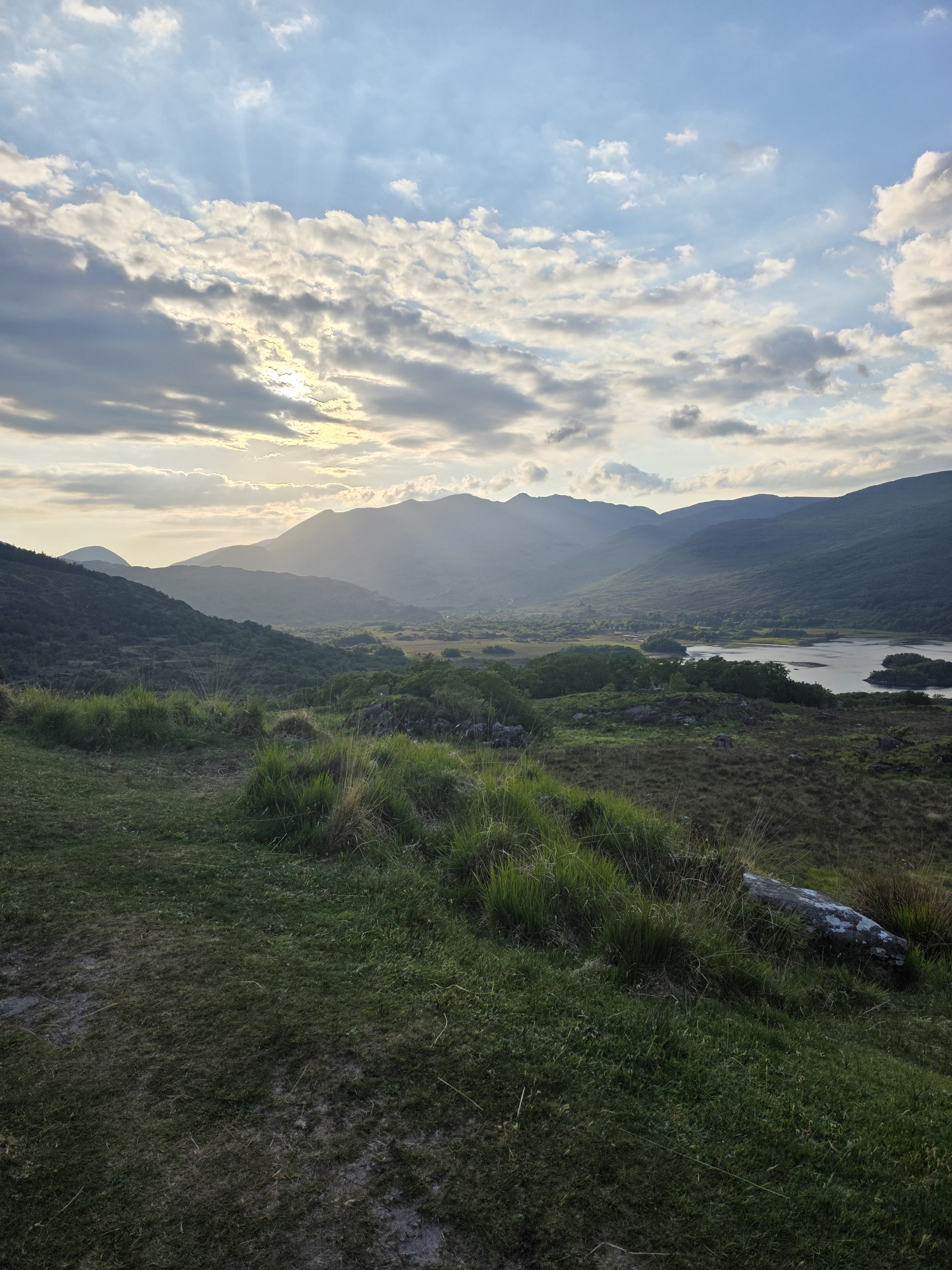 Your 2026 Kerry Escape Starts Here: The Essential Guide to Planning a Group Getaway at The Lake House