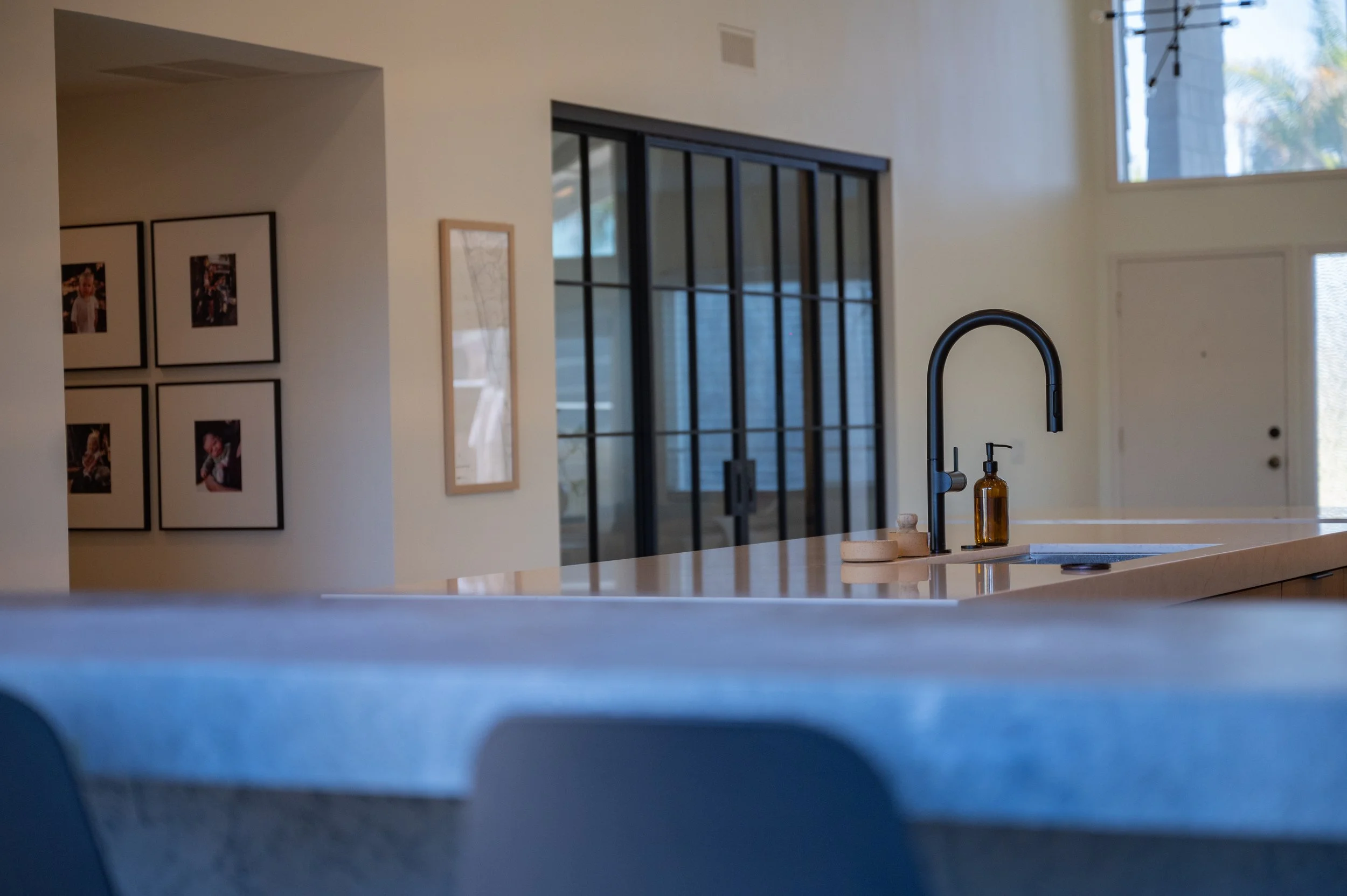 Seamless_Builders_Encinitas_Remodel_002_Still-13.jpg