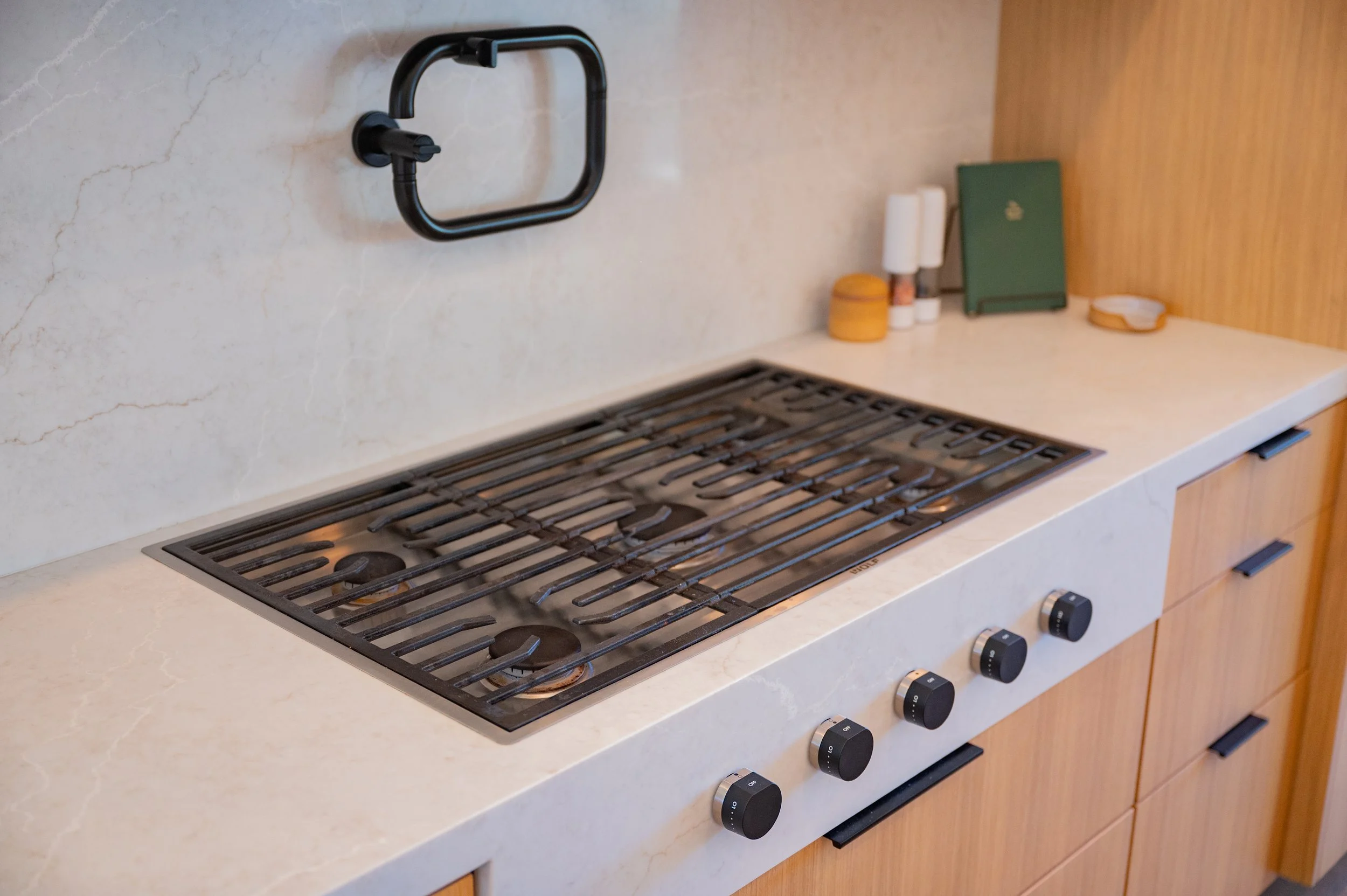 Seamless_Builders_Encinitas_Remodel_002_Still-14.jpg