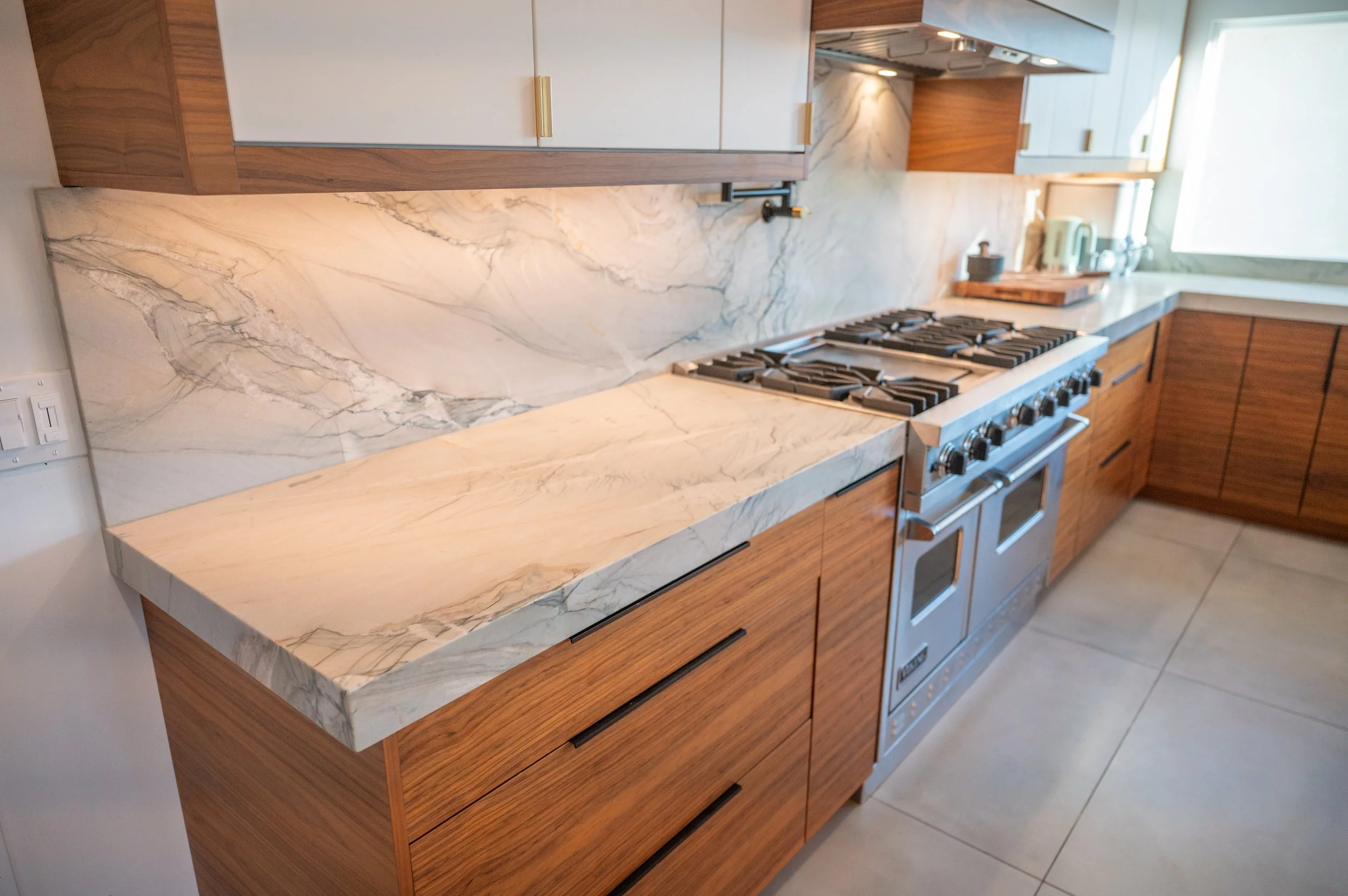 Seamless_Builders_Santee_Kitchen__Remodel_001_Still-06.jpg