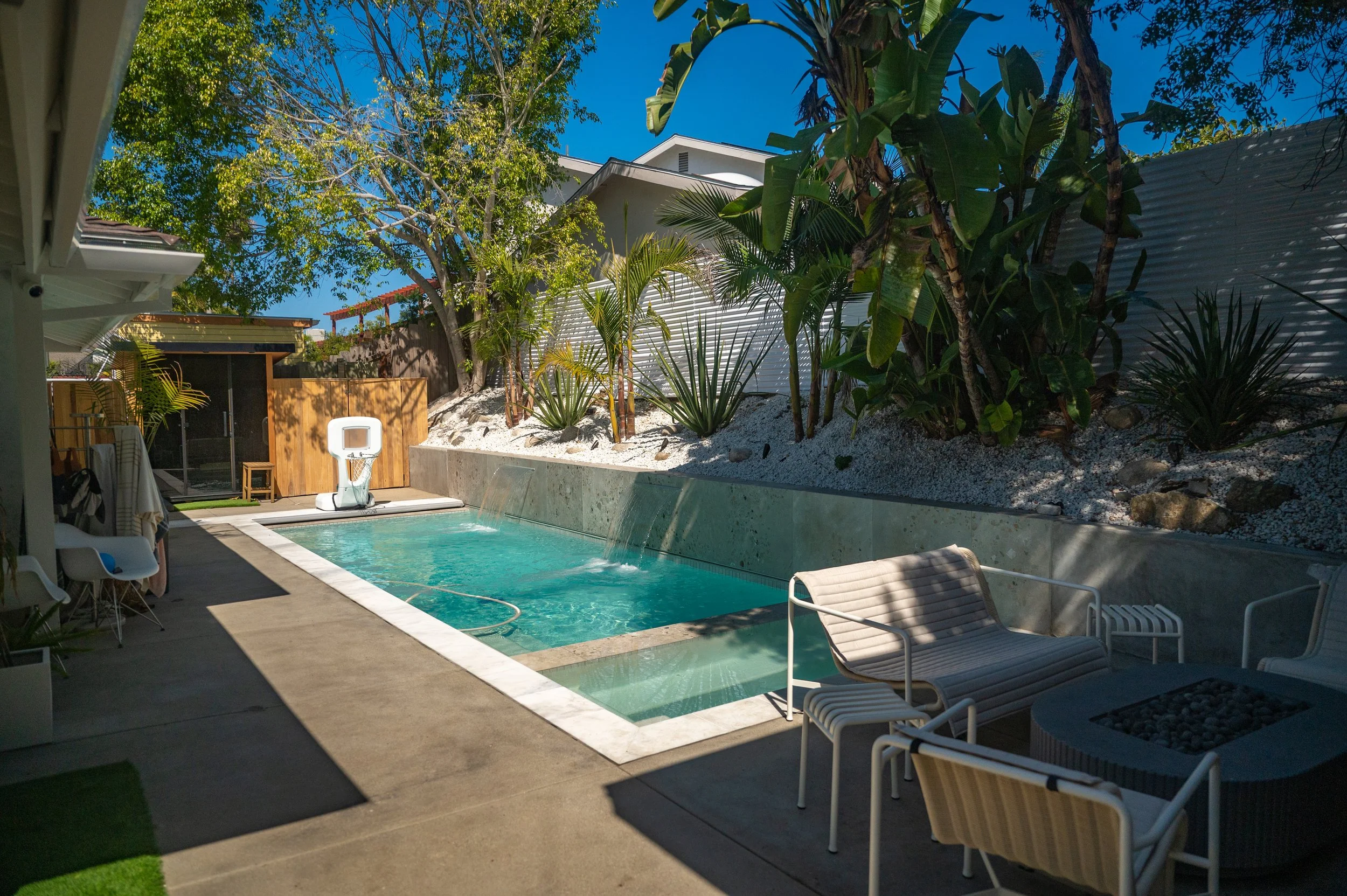 Seamless_Builders_Encinitas_Remodel_001_Still-13.jpg