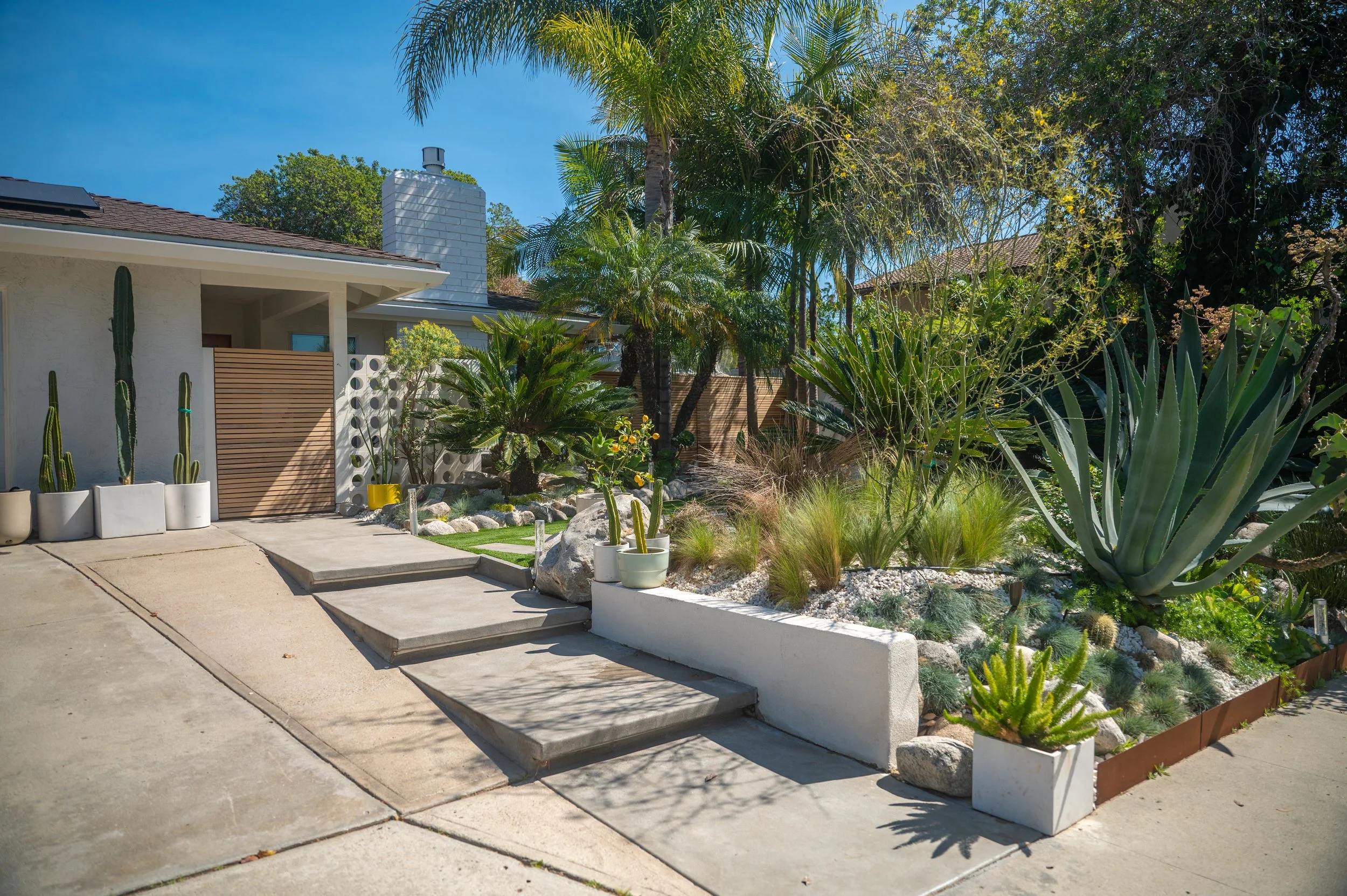 Seamless_Builders_Encinitas_Remodel_001_Still-02.jpg