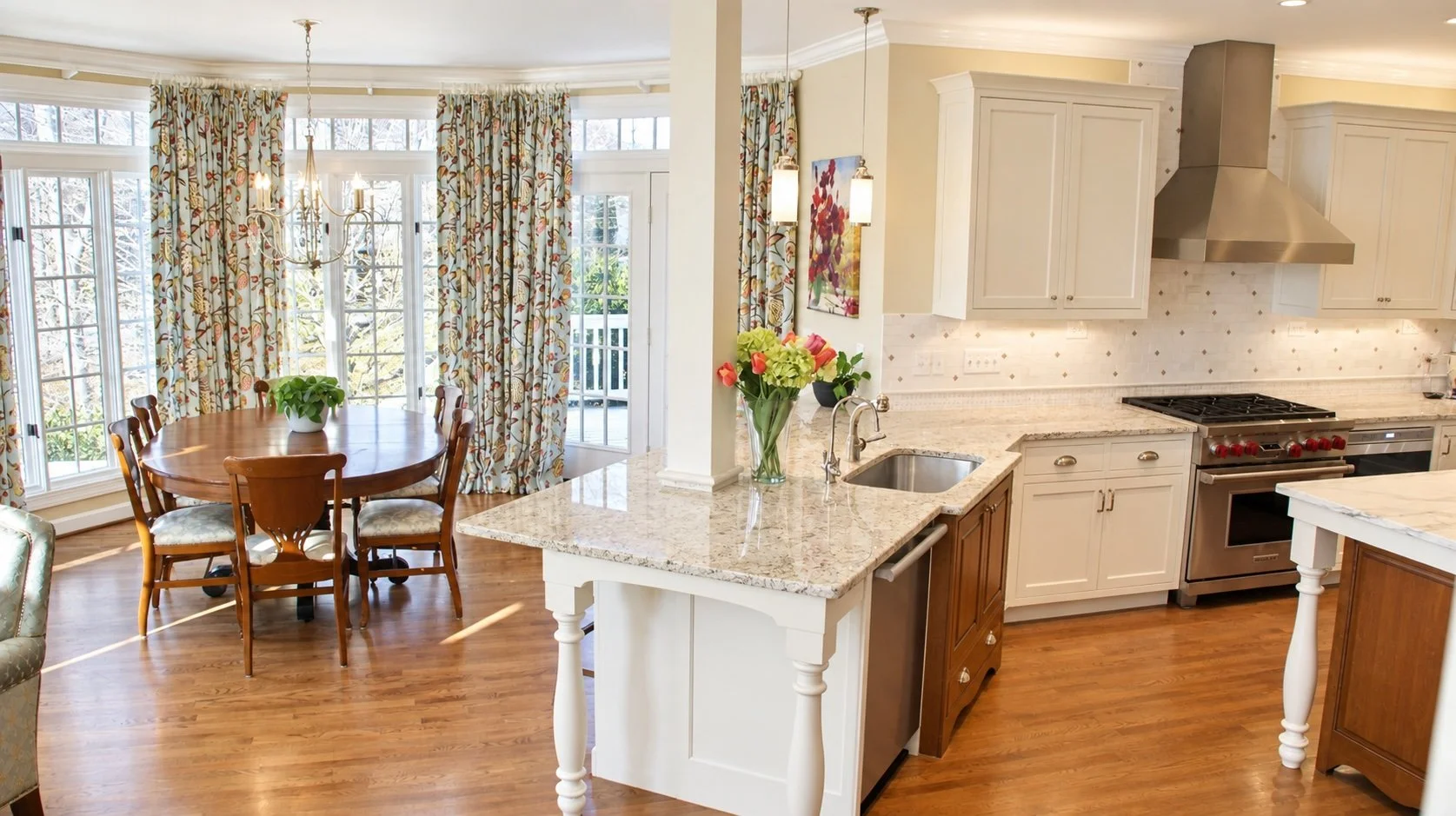 Breakfast room and kitchen.jpg