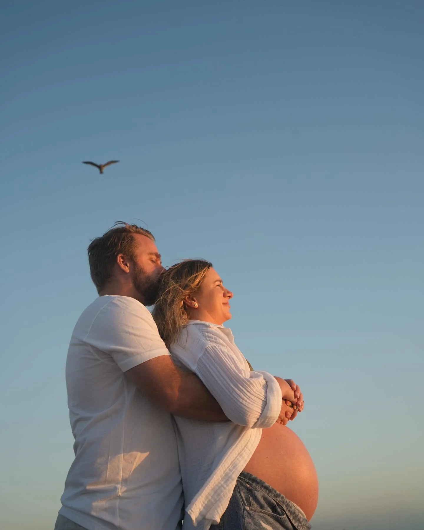 Get some sun on the bump! I loved this sunset session from earlier this month. Kinda wild but of the last few maternity sessions I&rsquo;ve shot, all the babies (also all boys!) arrived 2-4 weeks early. Sooo I guess hit me up if you&rsquo;re feeling 