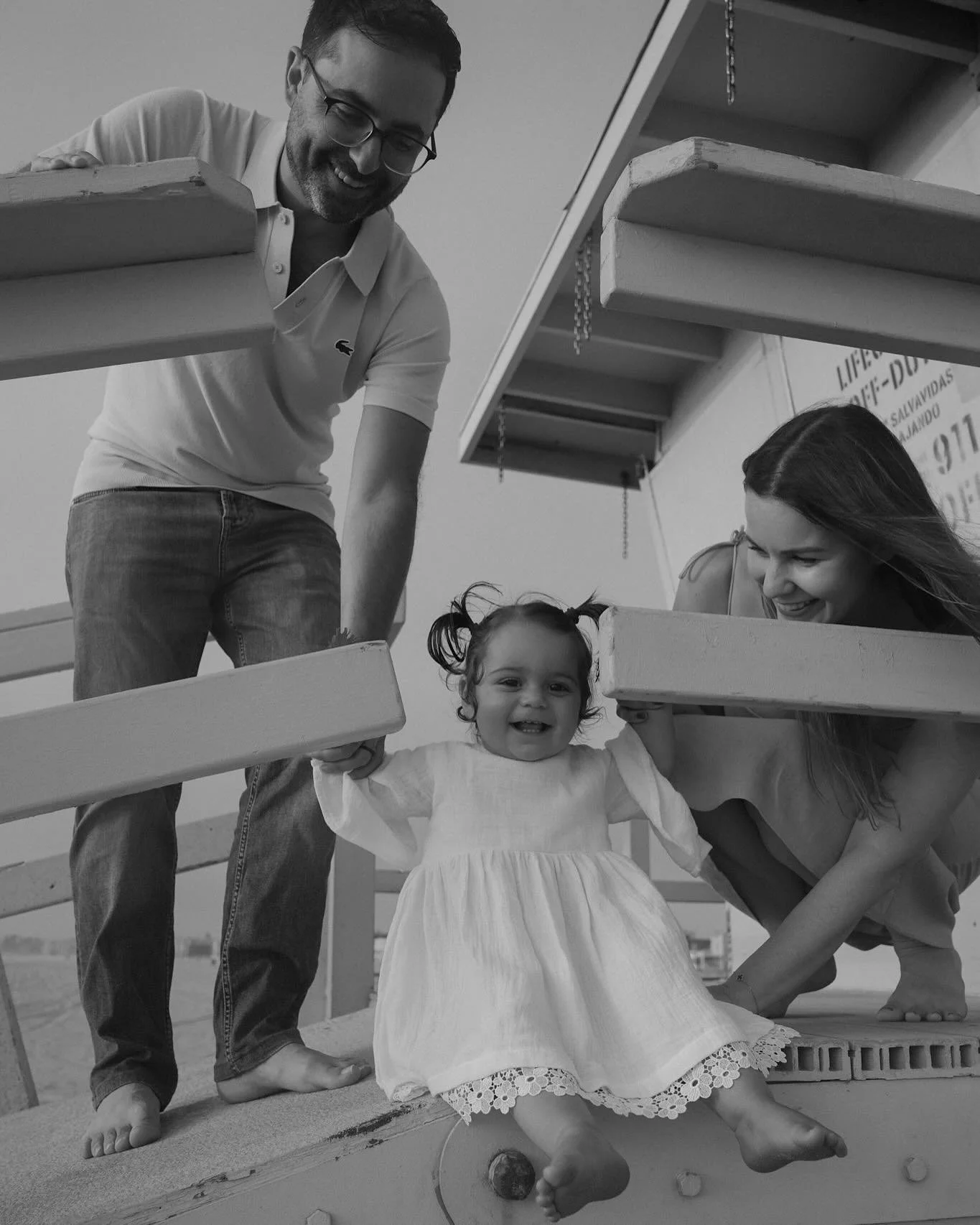 Loved catching the sunset with Leia and her entourage 🌞

#mirellemaiaphotography 
Tags: Santa Monica family photographer, Los Angeles family photographer, Santa Monica Family Session, Marina Del Rey Family Photographer