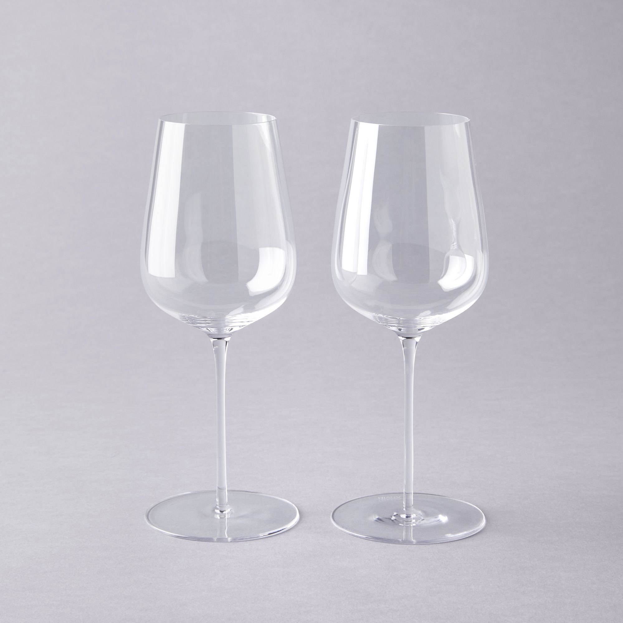a72523e9-839e-4c5e-bb1b-94ffee642282--2022-0107_glasvin_the-universal-wine-glass_wine-glass-set-of-2_silo_ty-mecham.jpeg