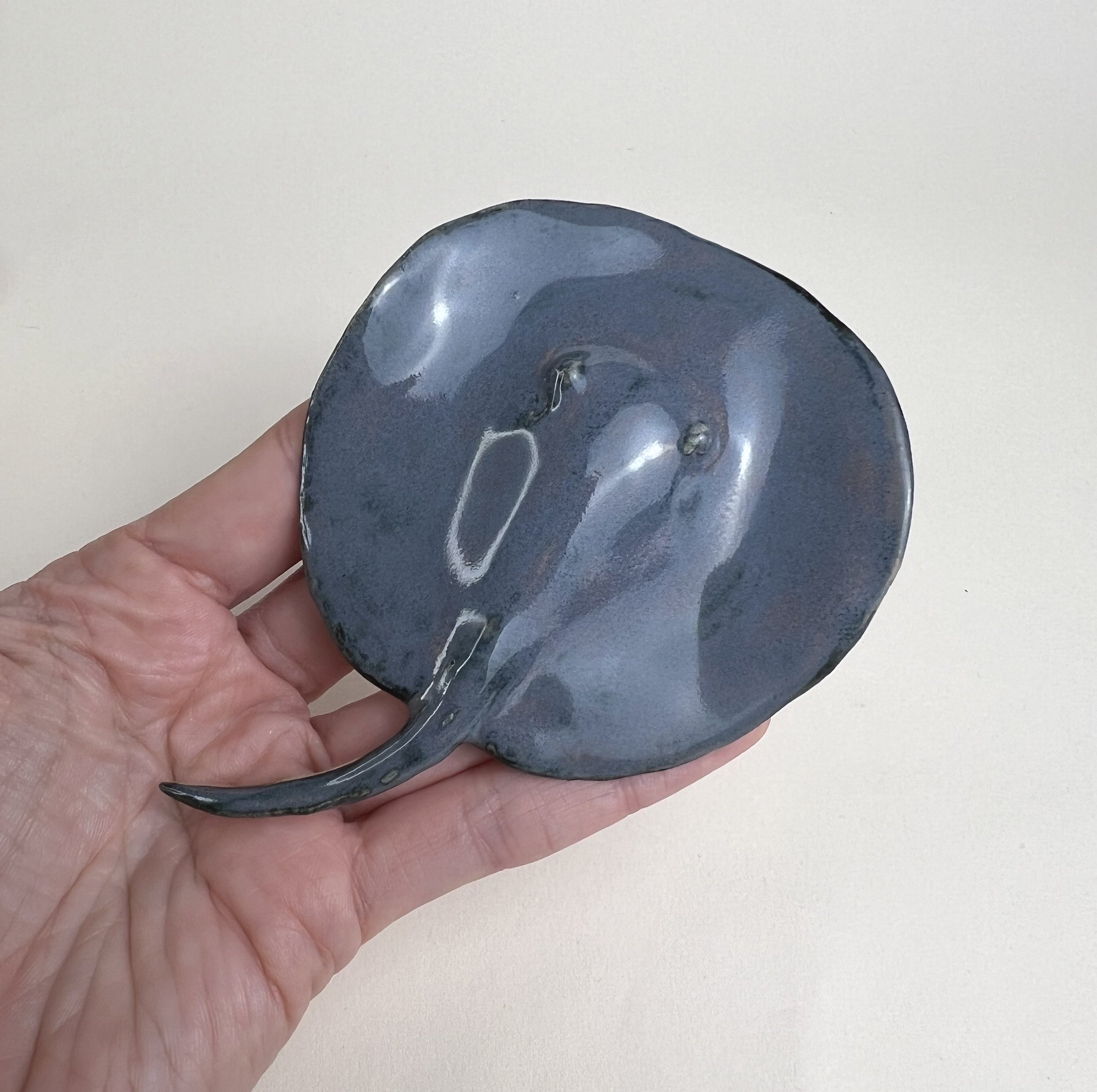 ceramic dark blue stingray.jpg