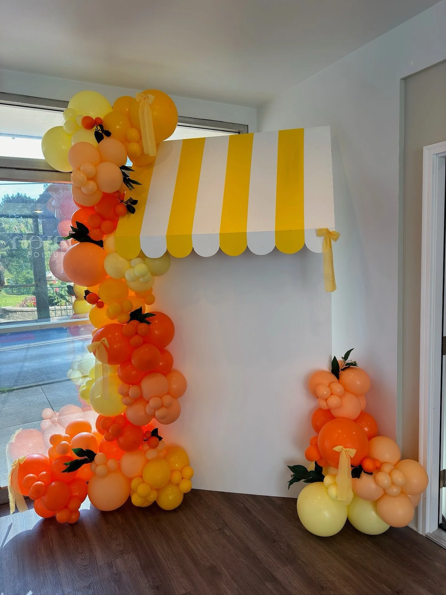 A little balloon magic by @mamas_inflatables🎈✨

Did you know our lobby space is included with your Haven Studios rental? The perfect spot for extra seating, photo ops, or overflow from your event!☀️

Book at the link in our bio🔗
.
.
.
.
.
.
.
.
.
.