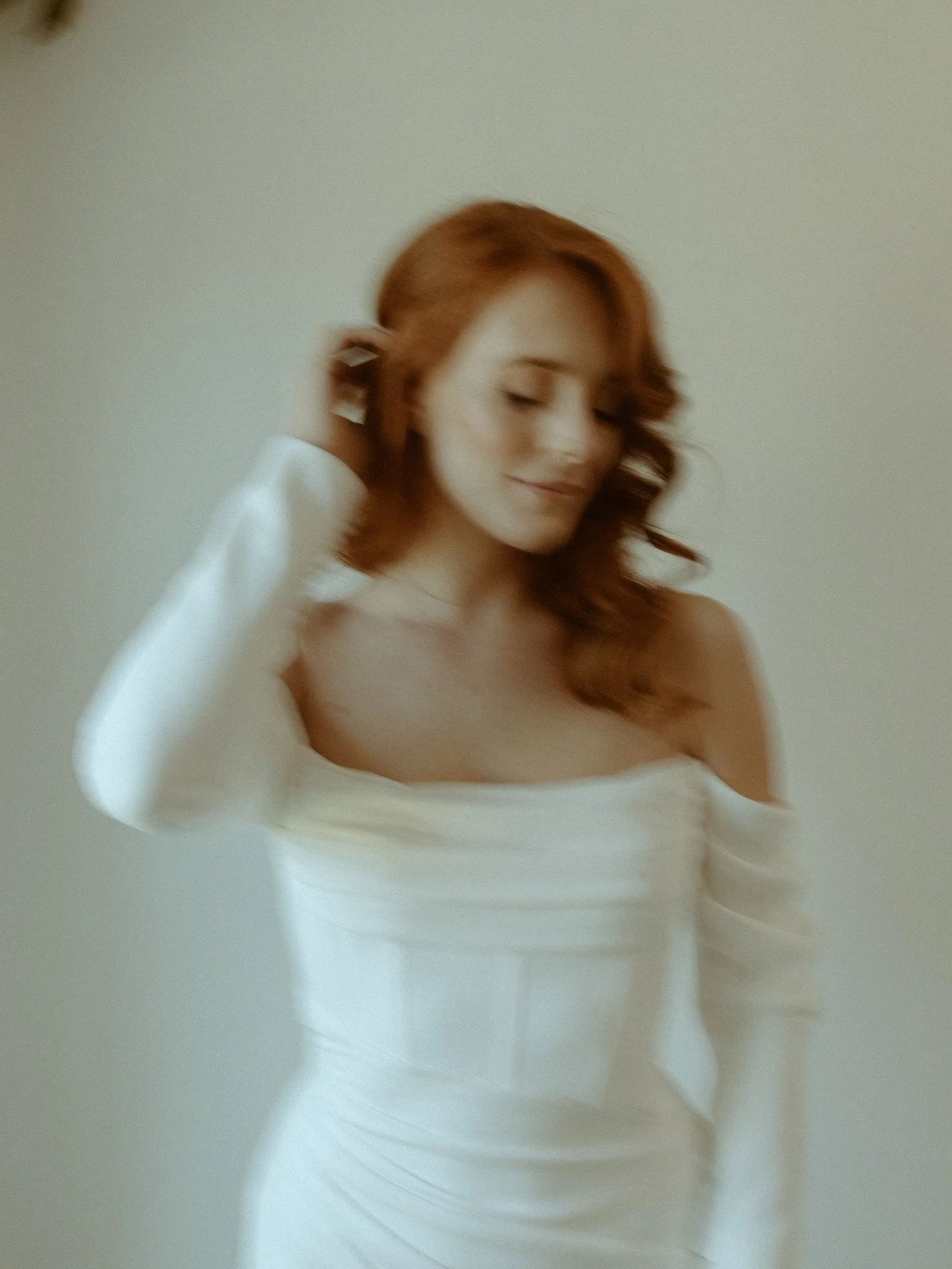 Saying yes to the dress (and the perfect photo backdrop).🤍✨

Haven Studios was designed to make moments like this shine &mdash; soft light, timeless textures, and space to bring your bridal vision to life. 💍📸
.
.
.
.
.
.
.
.
.
#havenstudios #conte