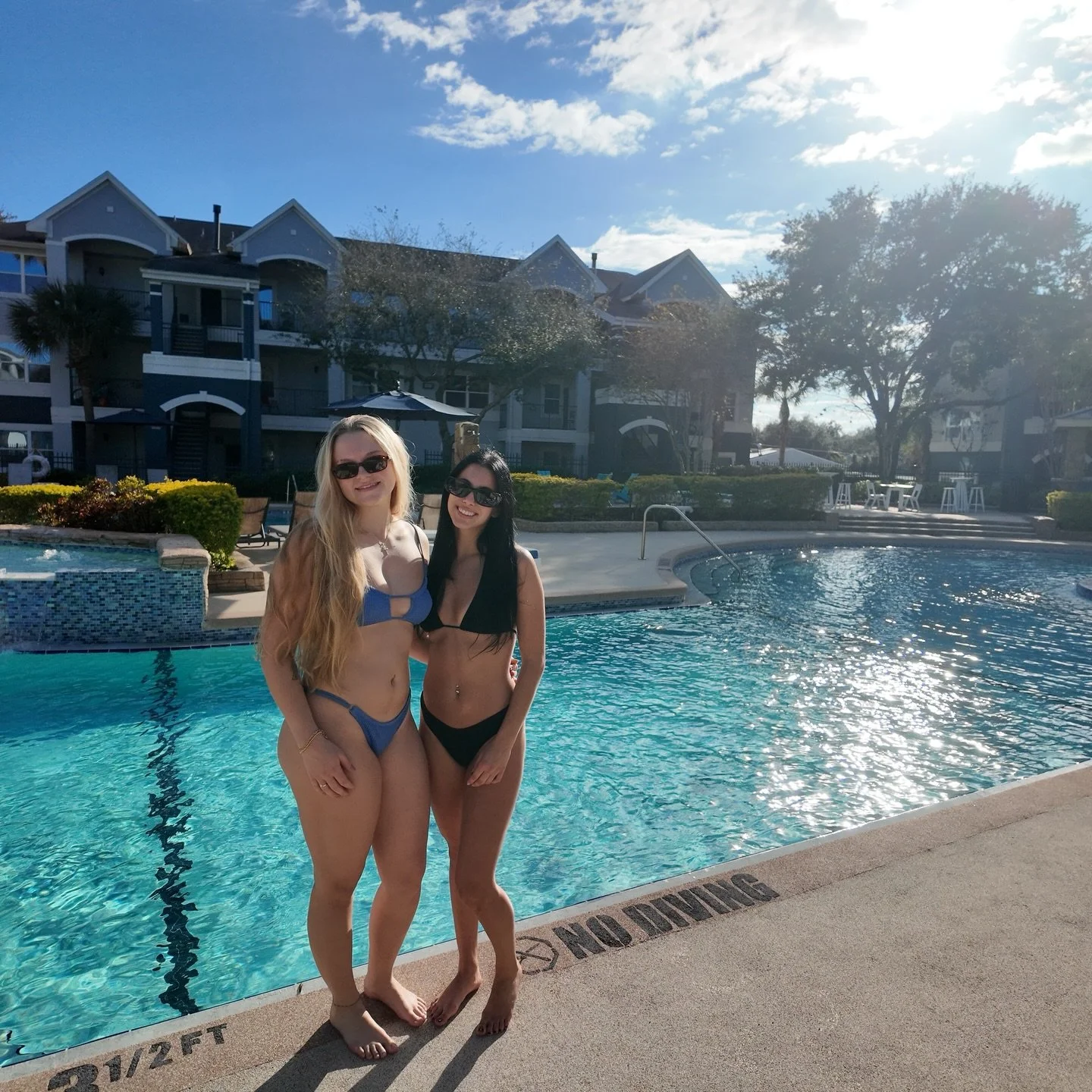 Pool days like this are what community living is all about ☀️
Good vibes, great weather, and even better company at The Verge!

#MovelnDay2025 #UCFMoveln #UCFclassof2026
#UCFclassof2027 #ucfclassof2029