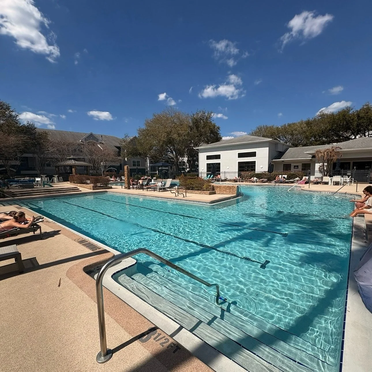 T-MINUS 9 DAYS until our Pool Party!! ☀️🌴
We&rsquo;ll have live music, giveaways, contests, and some good food on the grill.
Trust us&hellip; you won&rsquo;t want to miss this one. 🔥

#MovelnDay2025 #UCFMoveln #UCFclassof2026