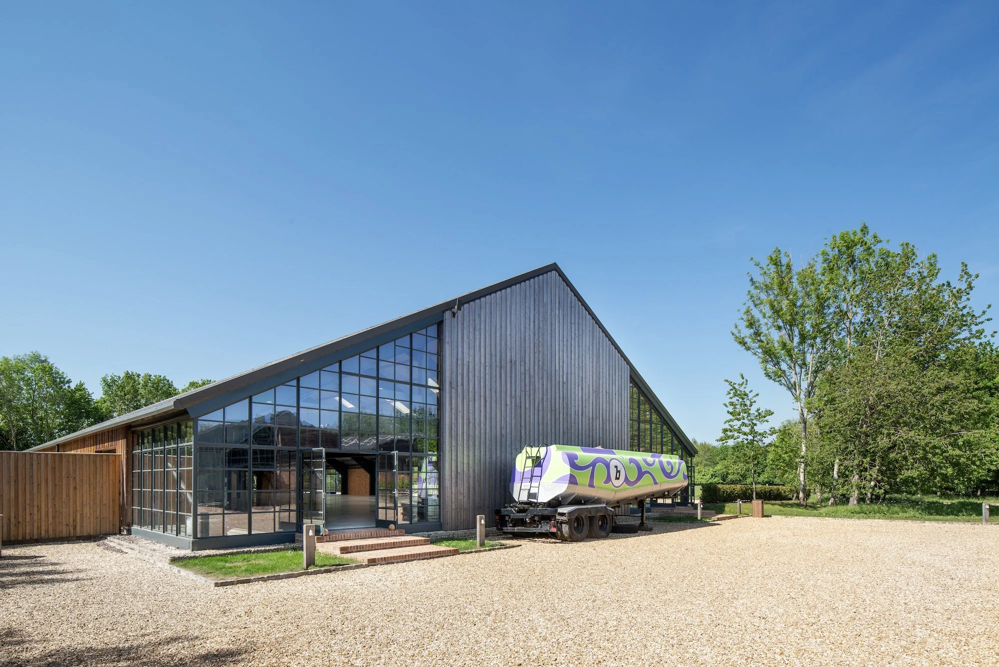 stylish-warehouse-oxfordshire-1.jpg