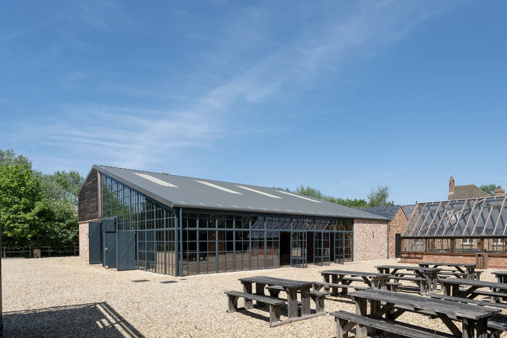 stylish-warehouse-oxfordshire-15.jpg