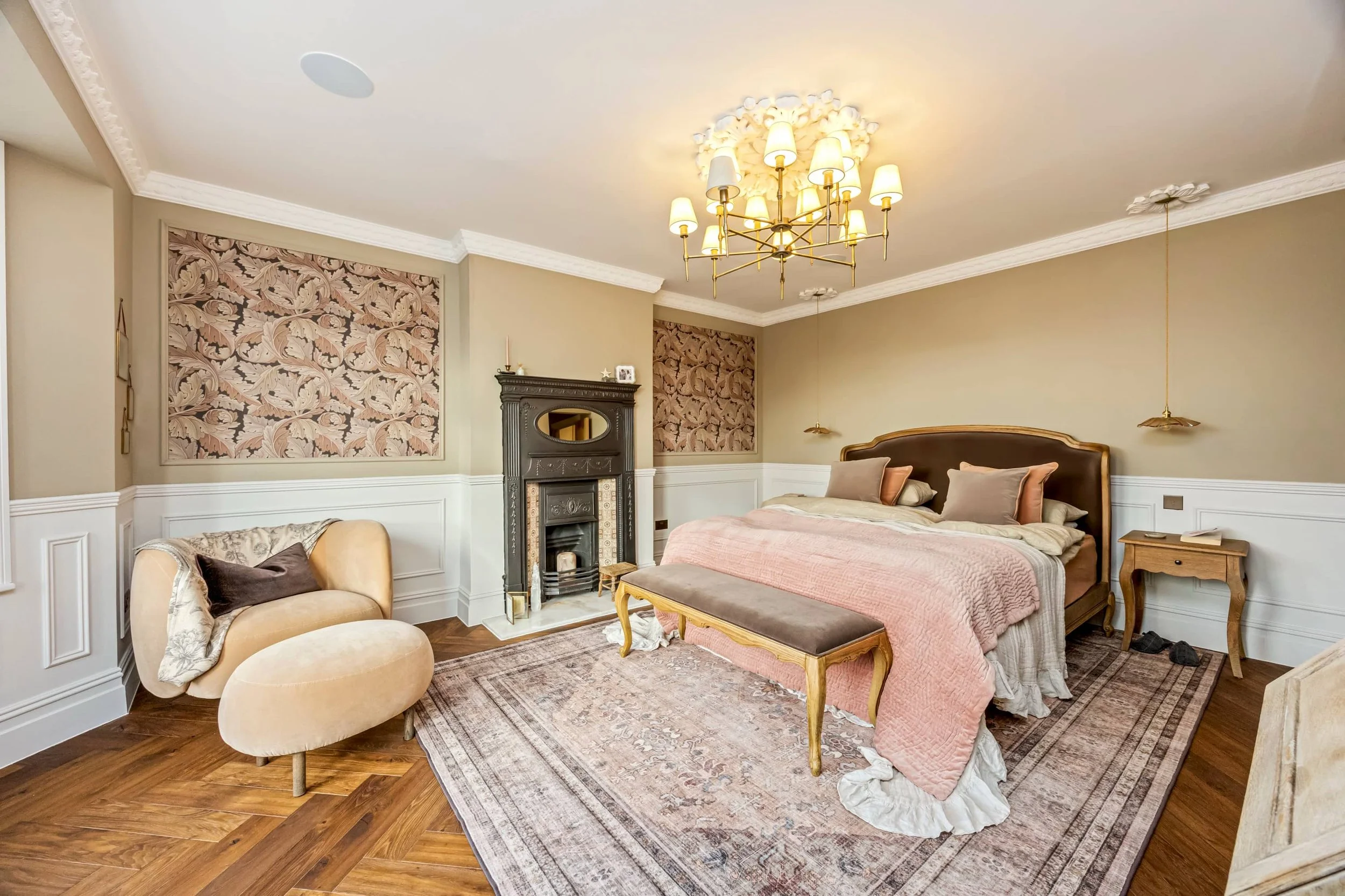 victorian-period-home-hove-bedroom-chandelier.jpg.jpg