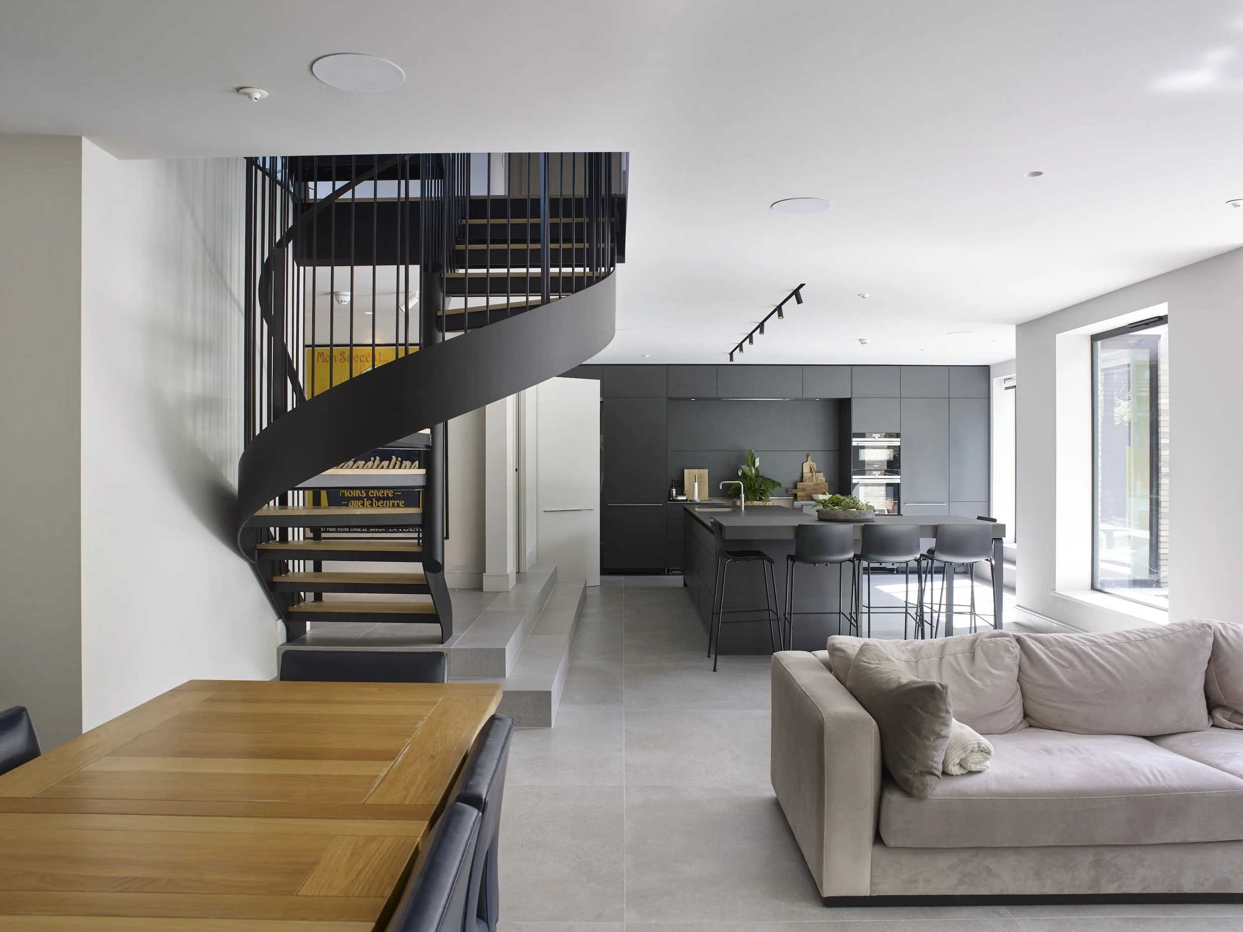 Linear_House_07.jpg