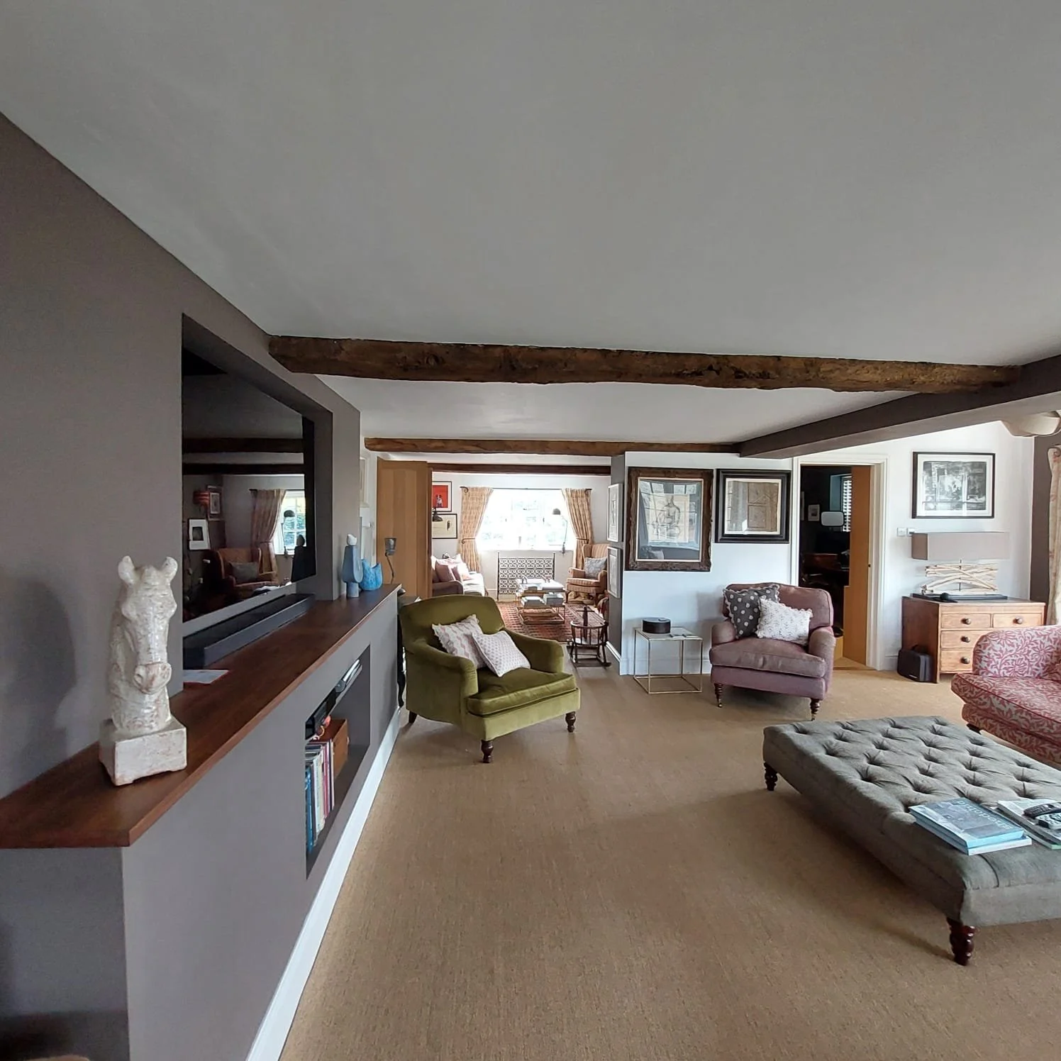 Highview_Farm_living_room_1.jpg