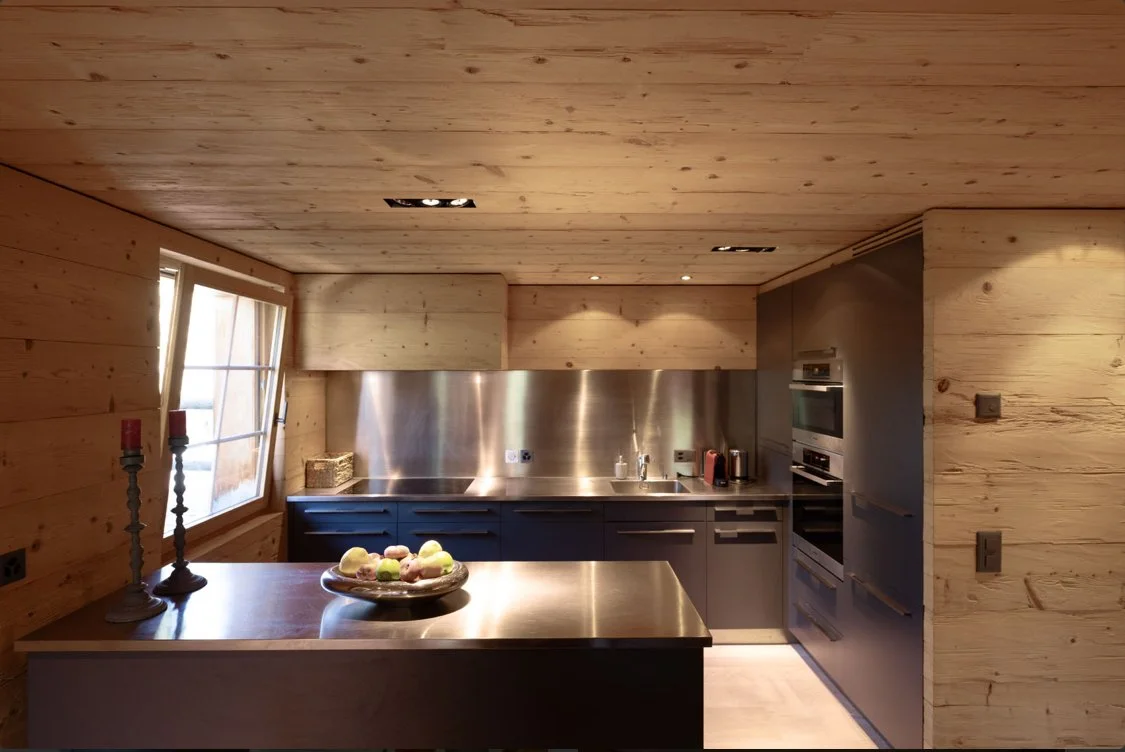Swiss_Chalet_06.jpg