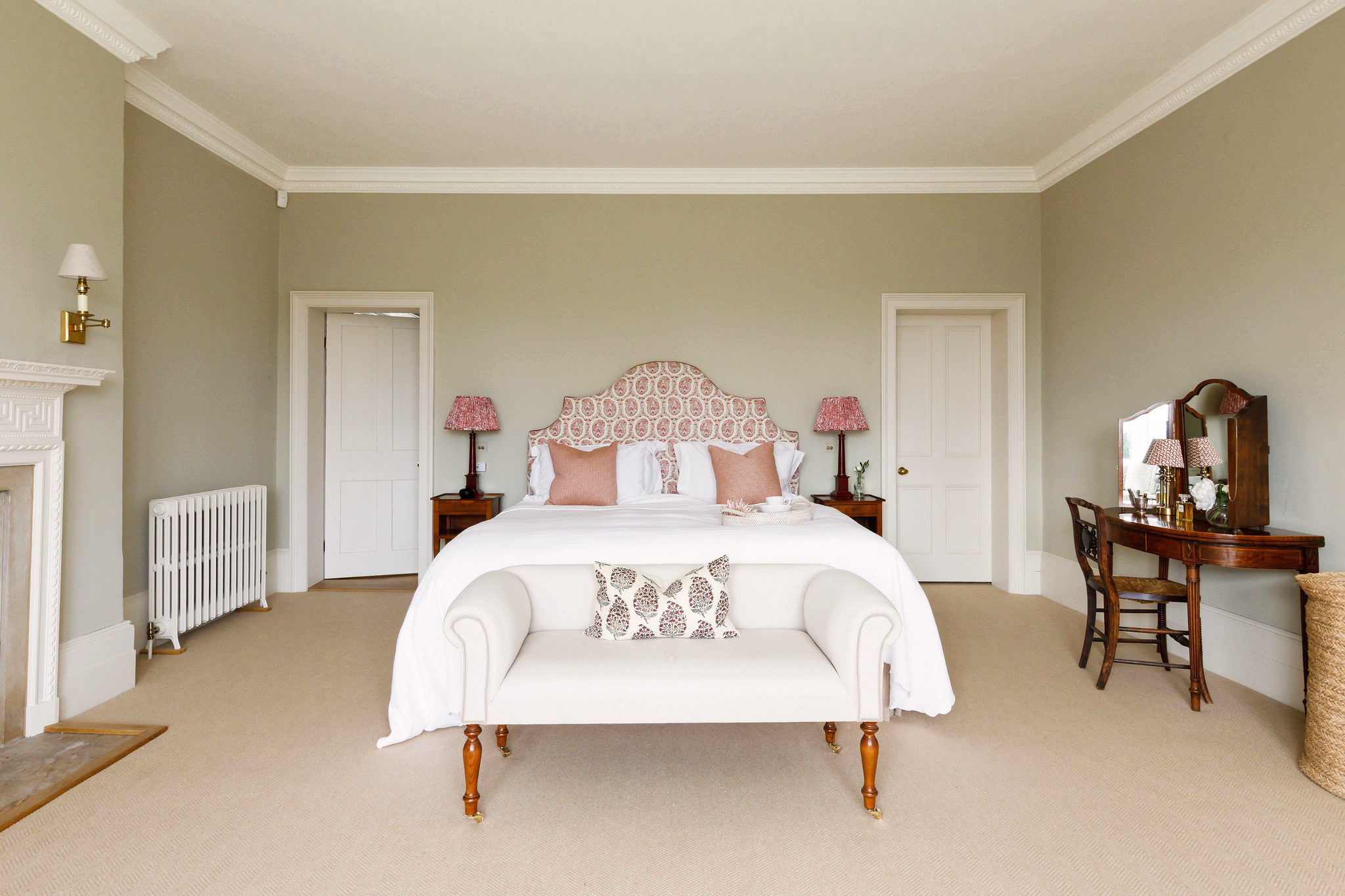 Petworth_Manor_32.png