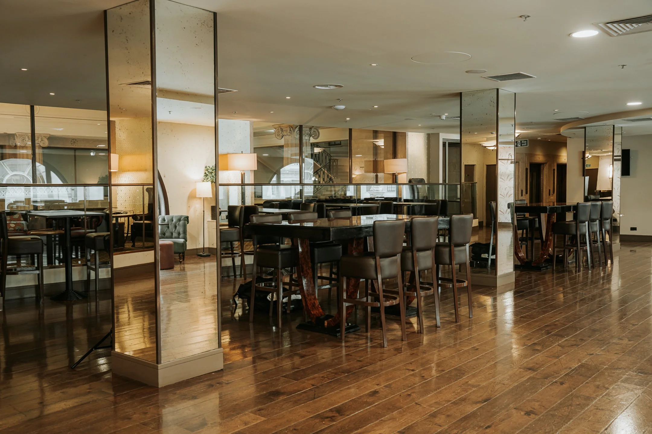 Art_Deco_Hall_18.jpg