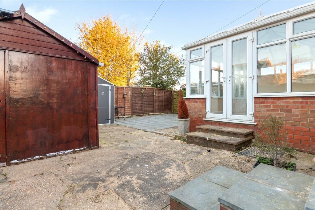 Grimsby_Bungalow_07.jpeg