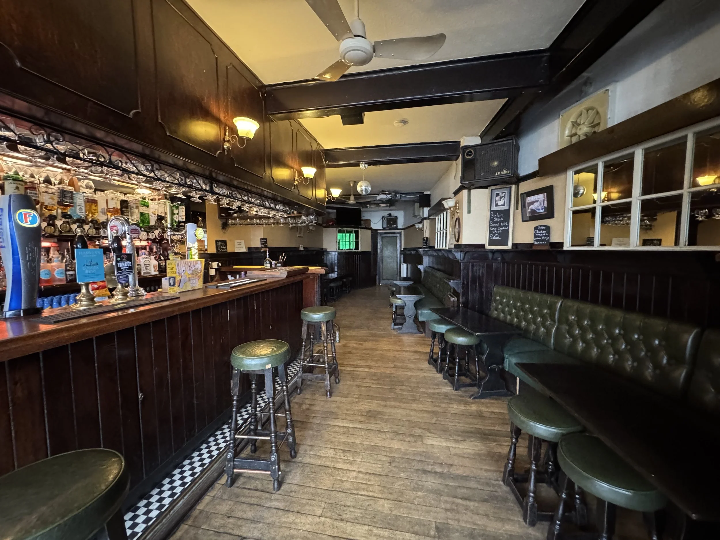 Southwark_Pub_05.jpeg