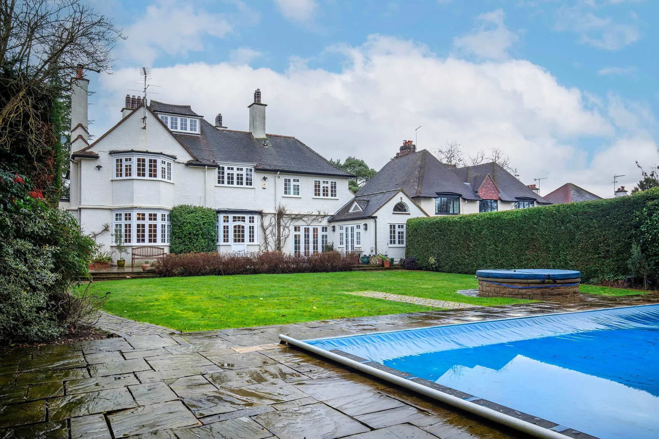 edwardian-house-radlett-outdoor-swimming-pool.jpg.jpg